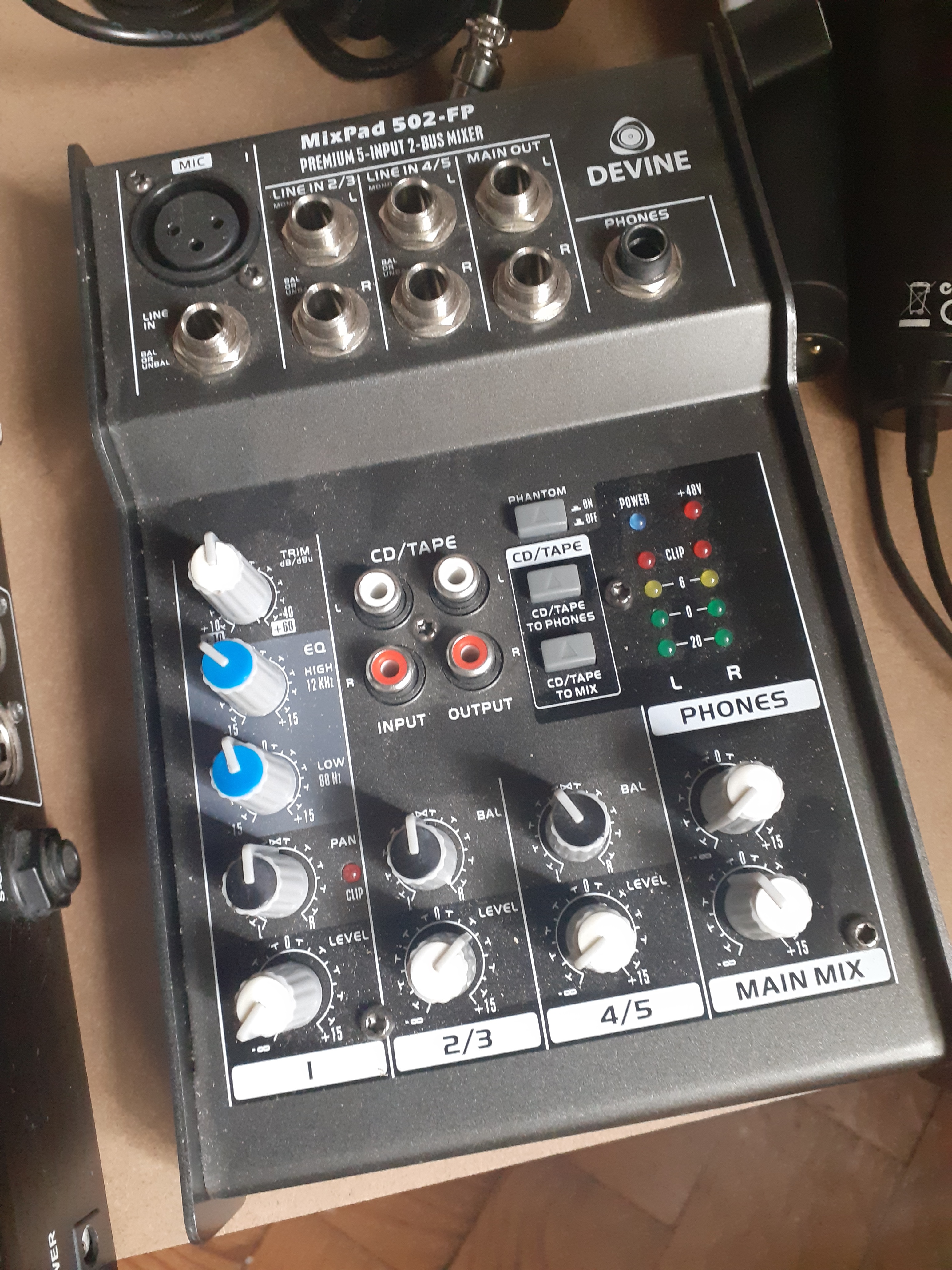 Vends petite table de mixage