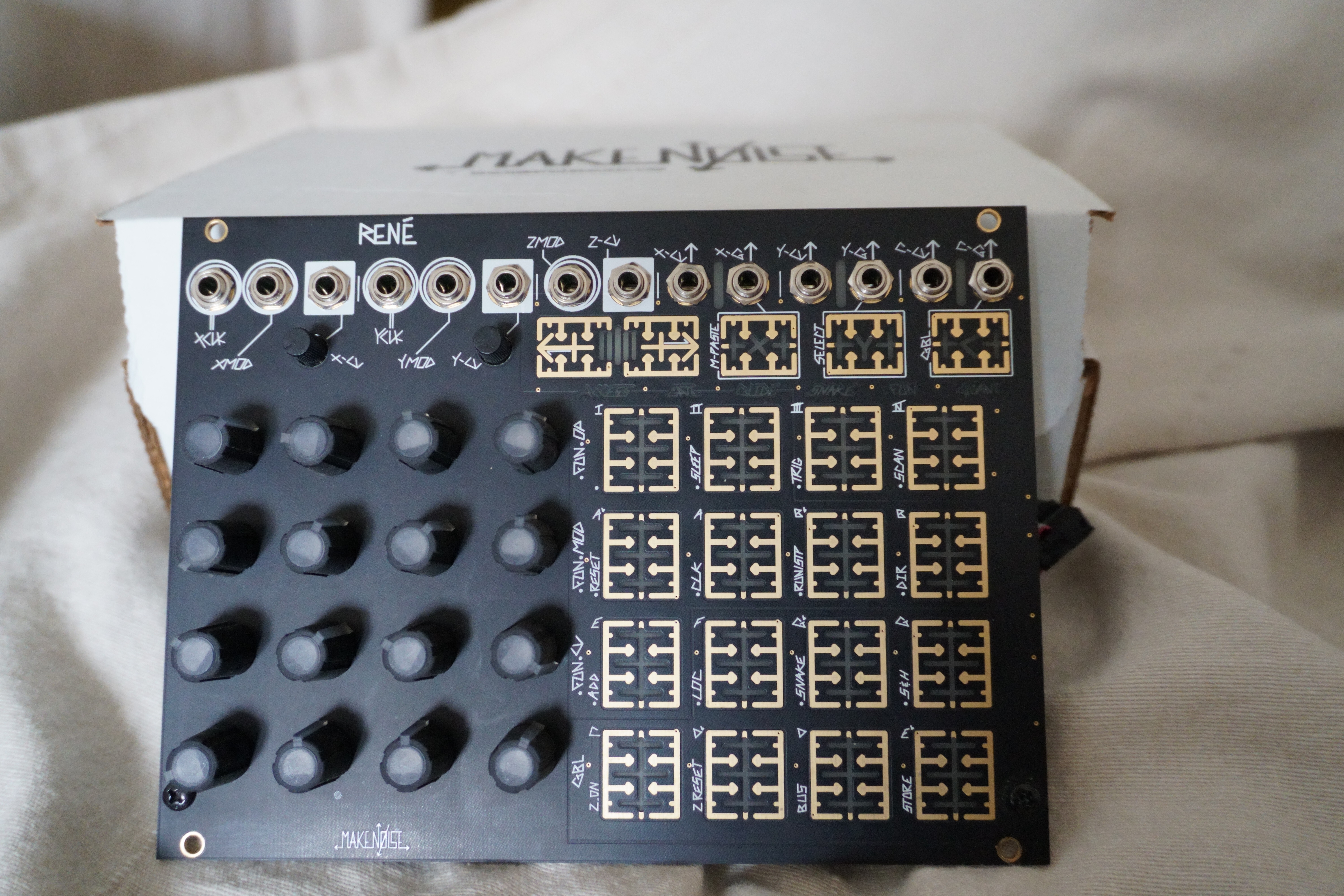 Make noise René V2