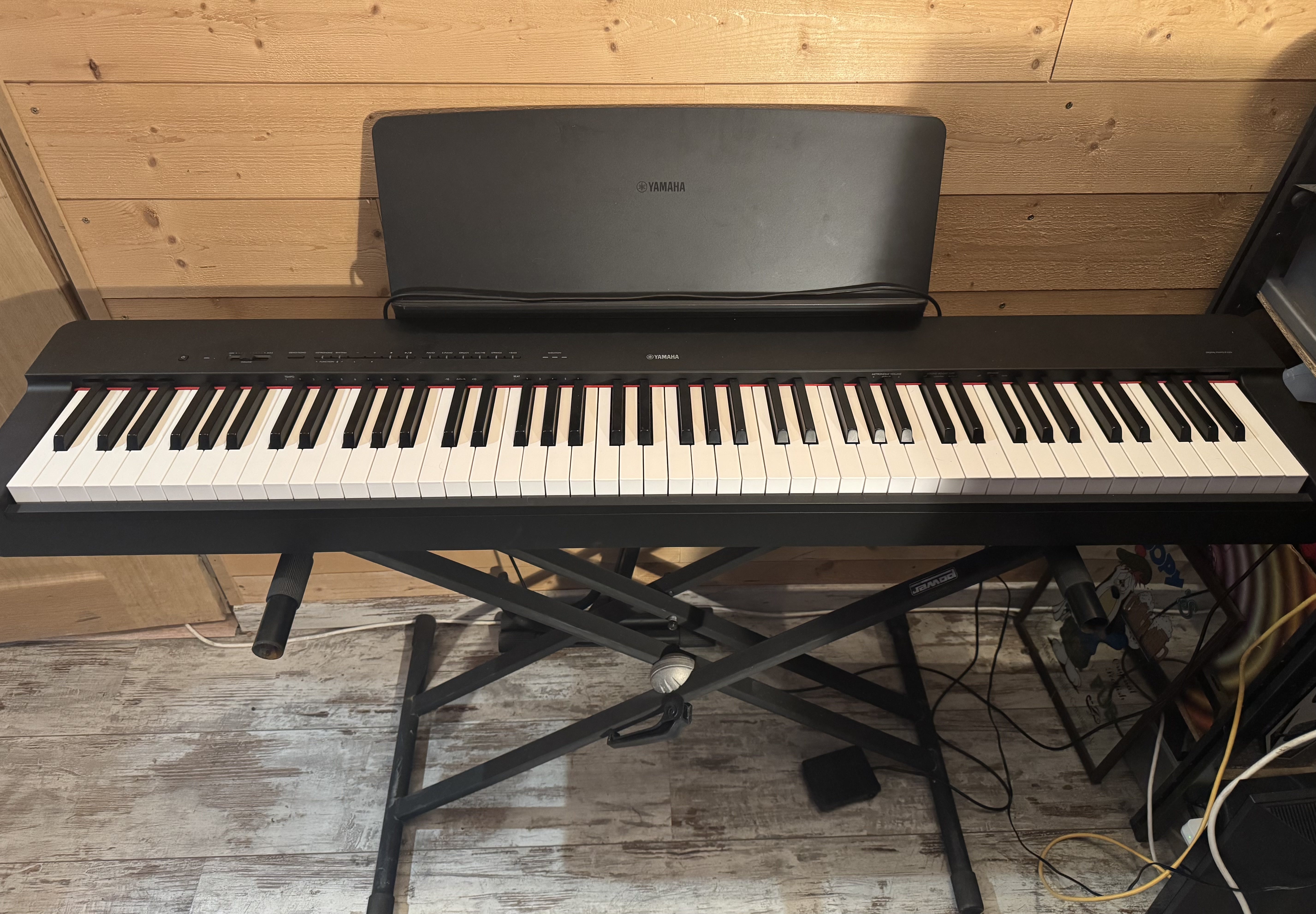 Vds YAMAHA P 225