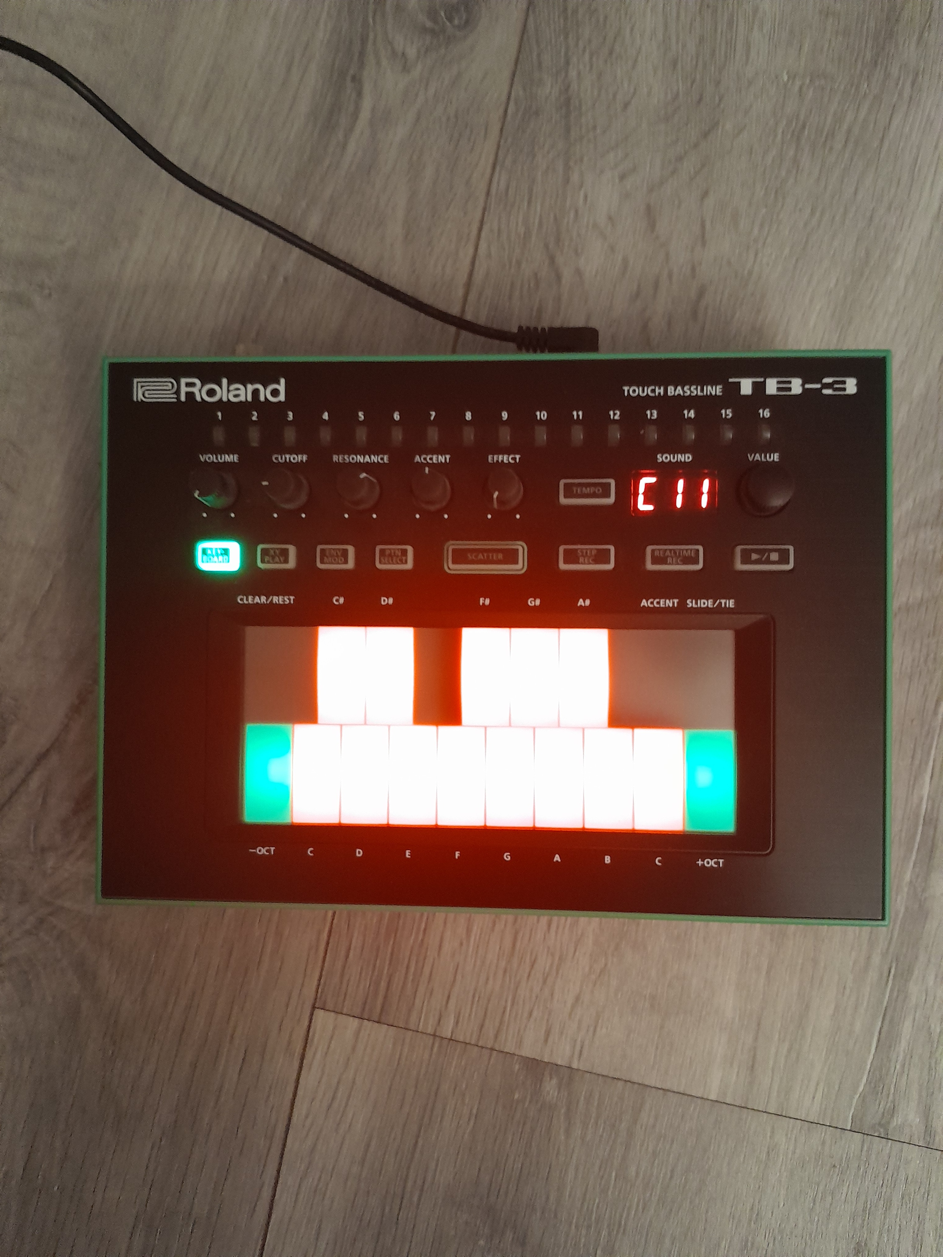 Roland Tb 3
