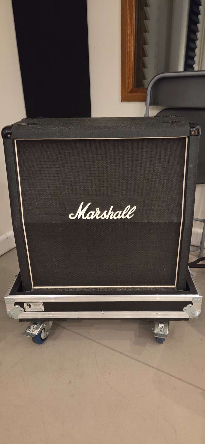 Cab Marshall 1966 A (2x12 vertical) + case (rare)