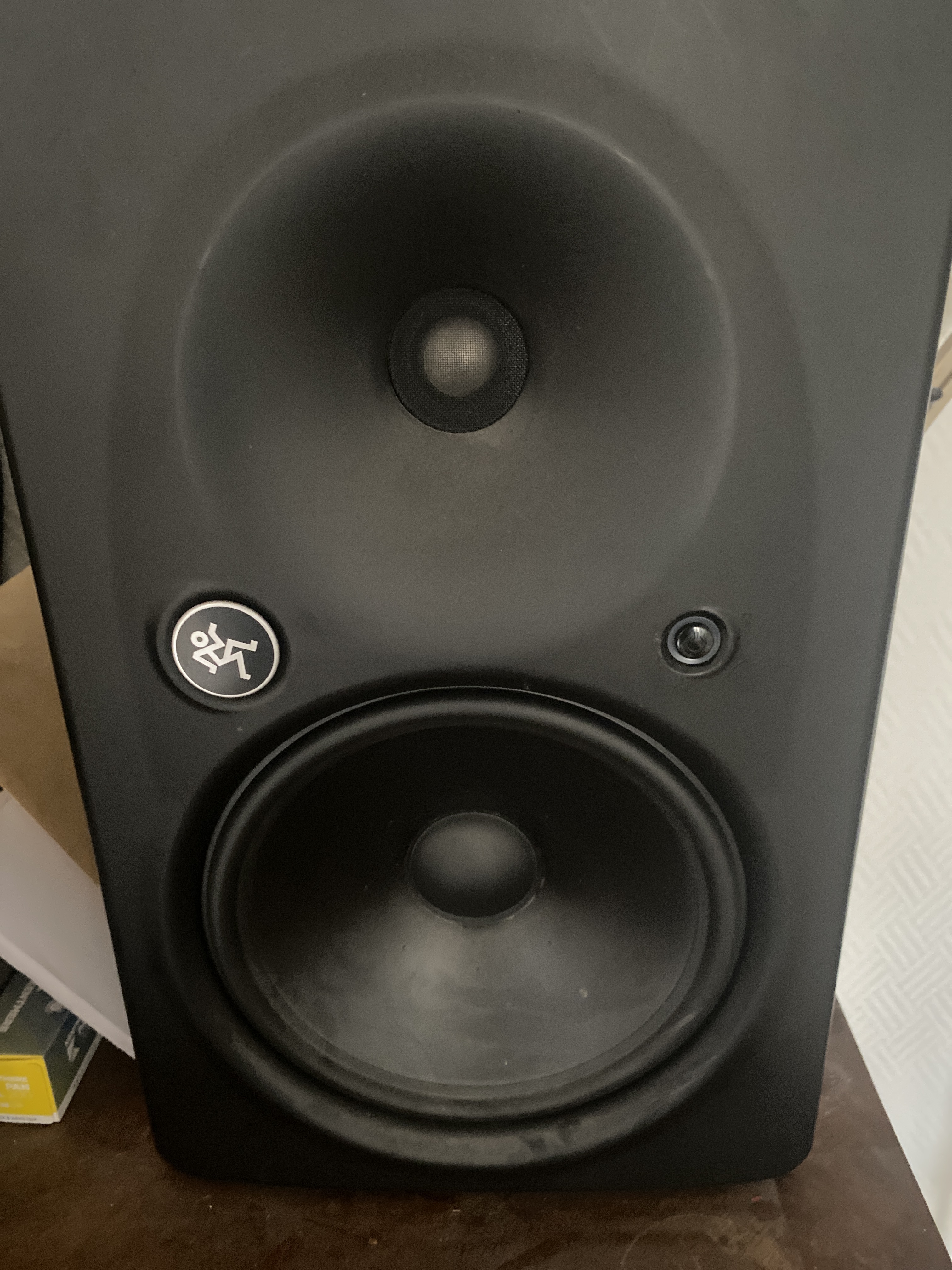 Paire d’enceintes de monitoring Mackie HR824 mk2