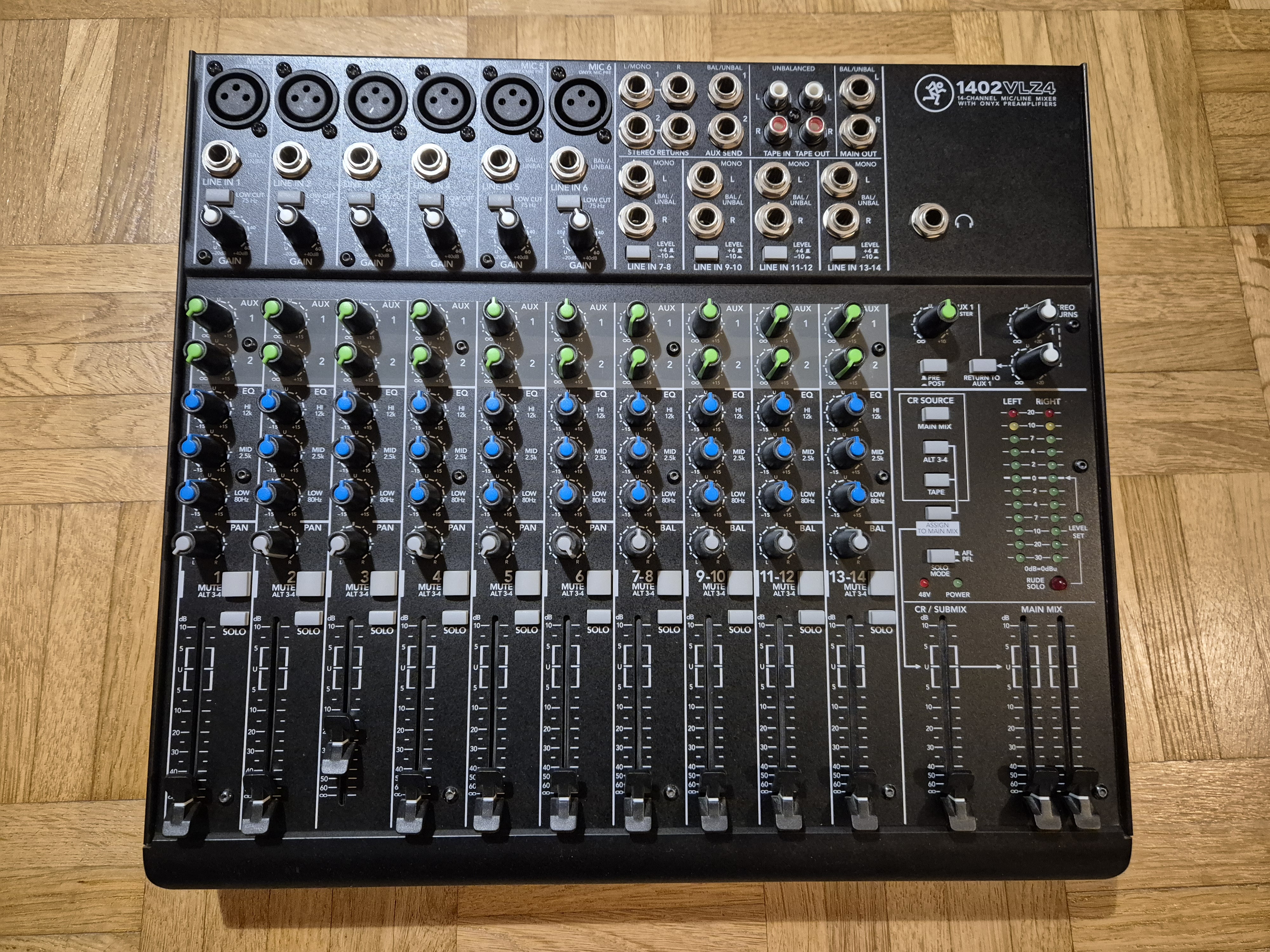 Vends table Mackie 1402 vlz4