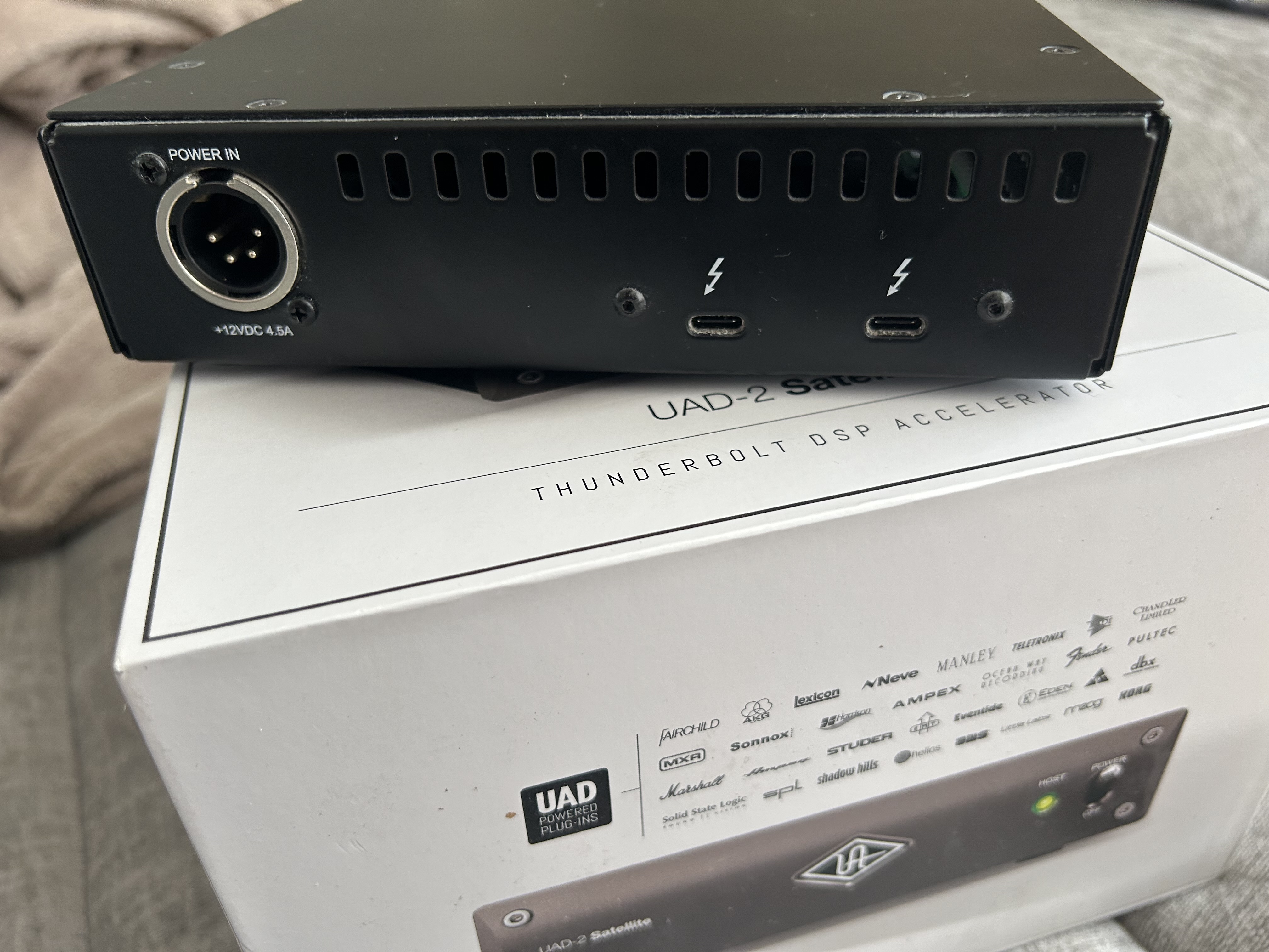 Universal Audio UAD-2 Satellite Thunderbolt 3 - OCTO Core (59629)