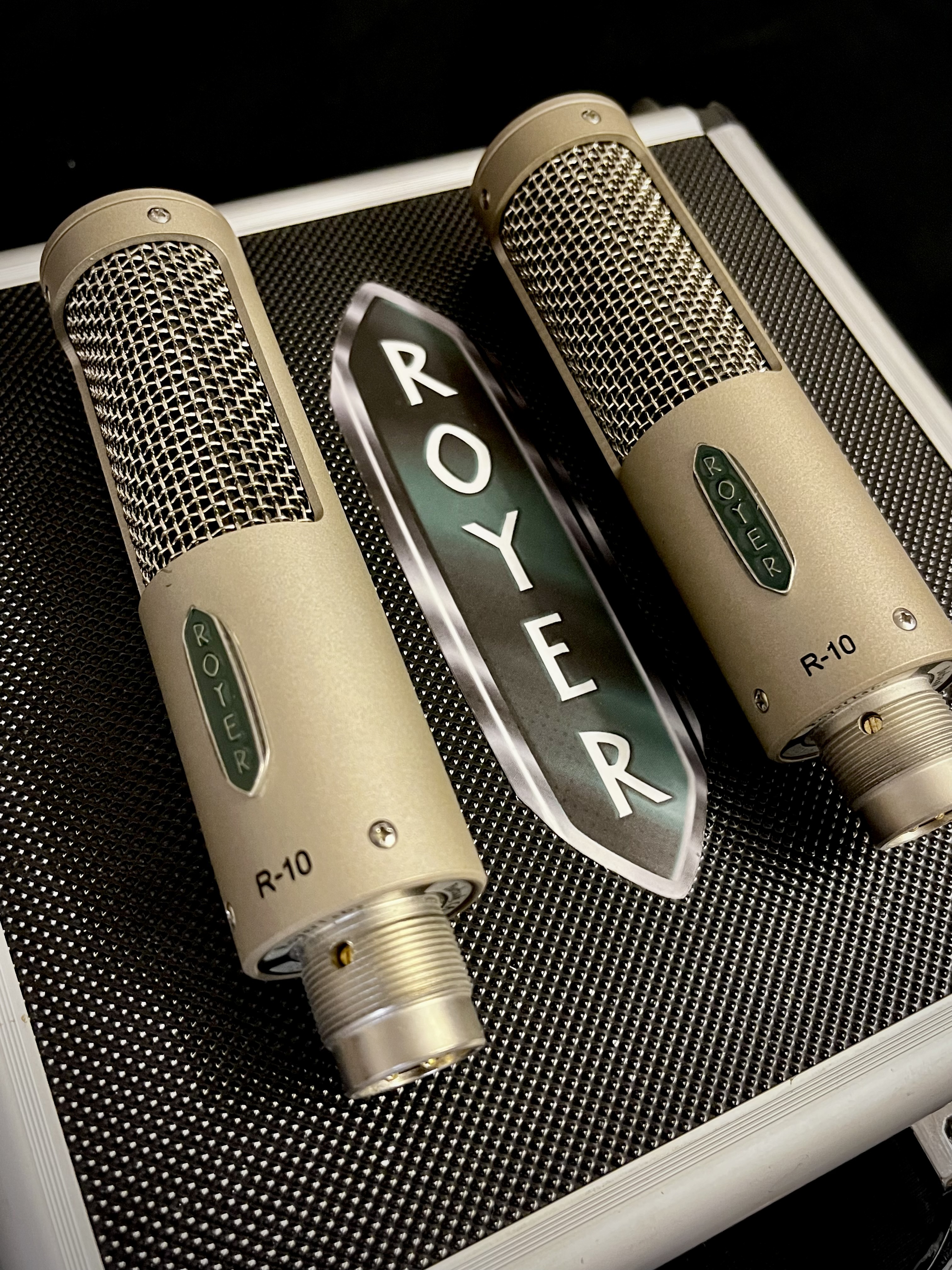 Vends une paire de Royer R10