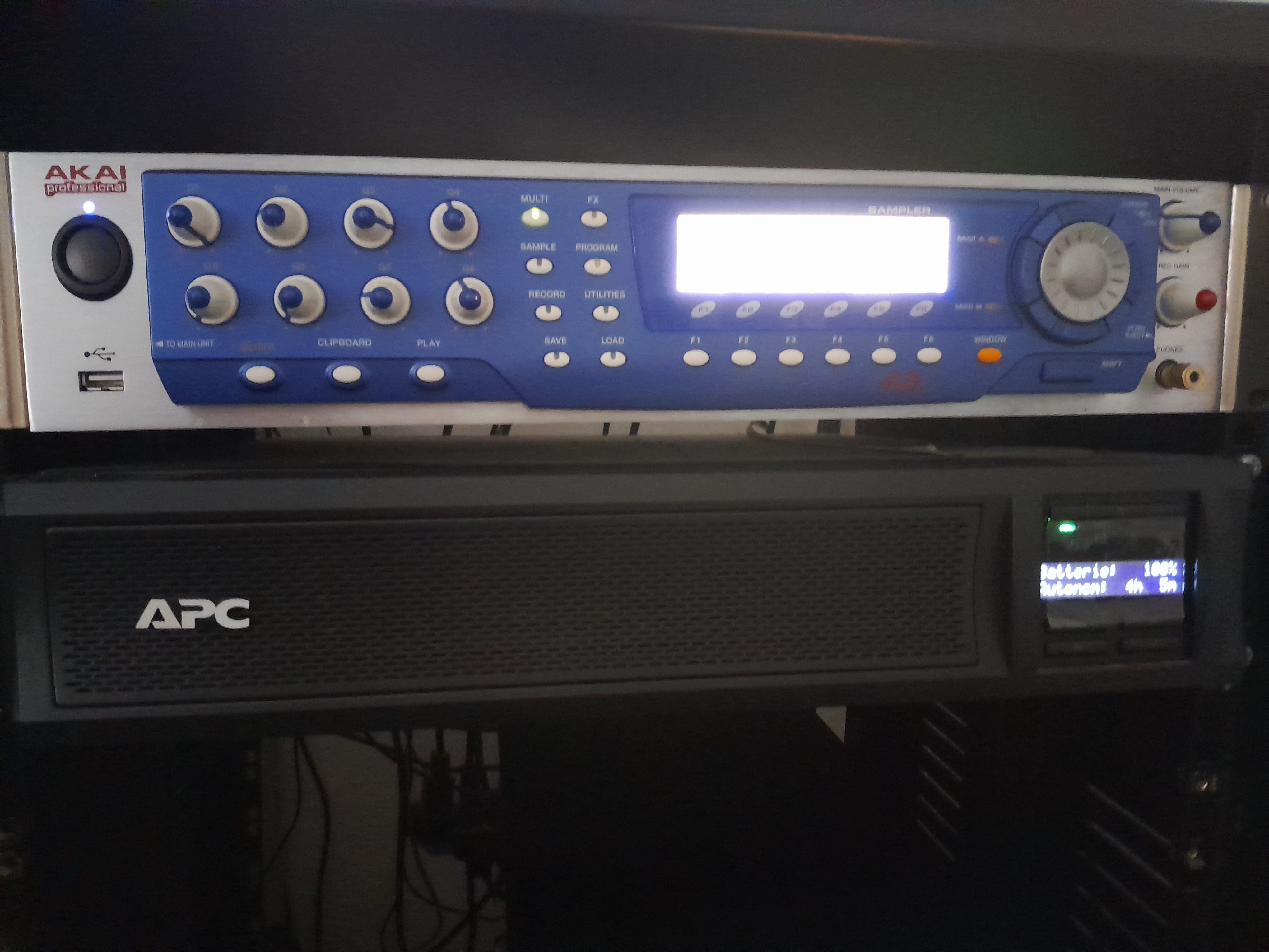 Vends akai z8