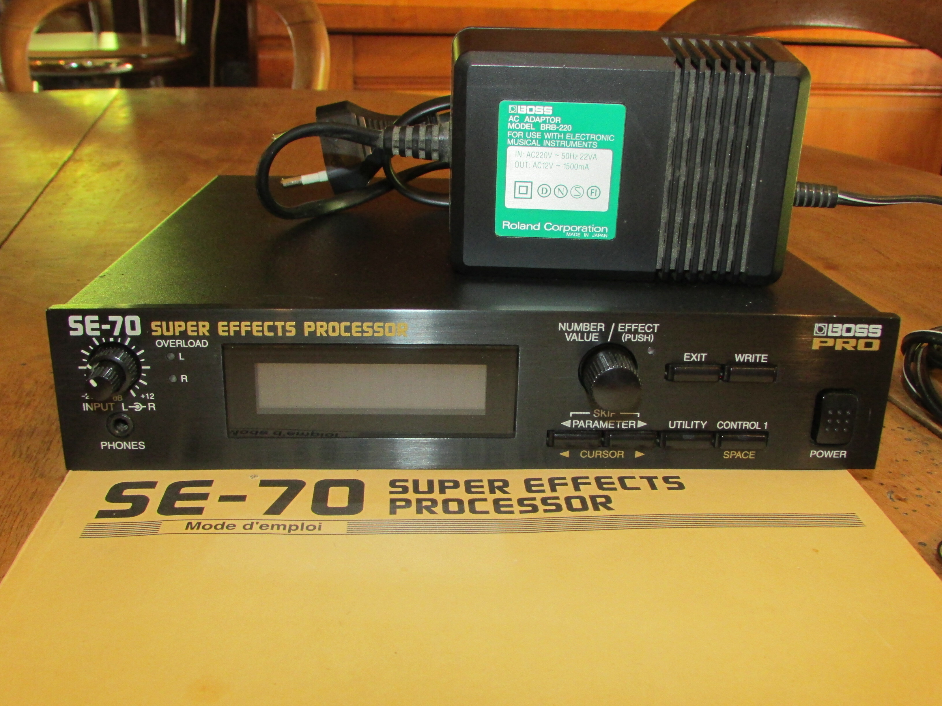 Vends Boss SE-70 Multi-Effect