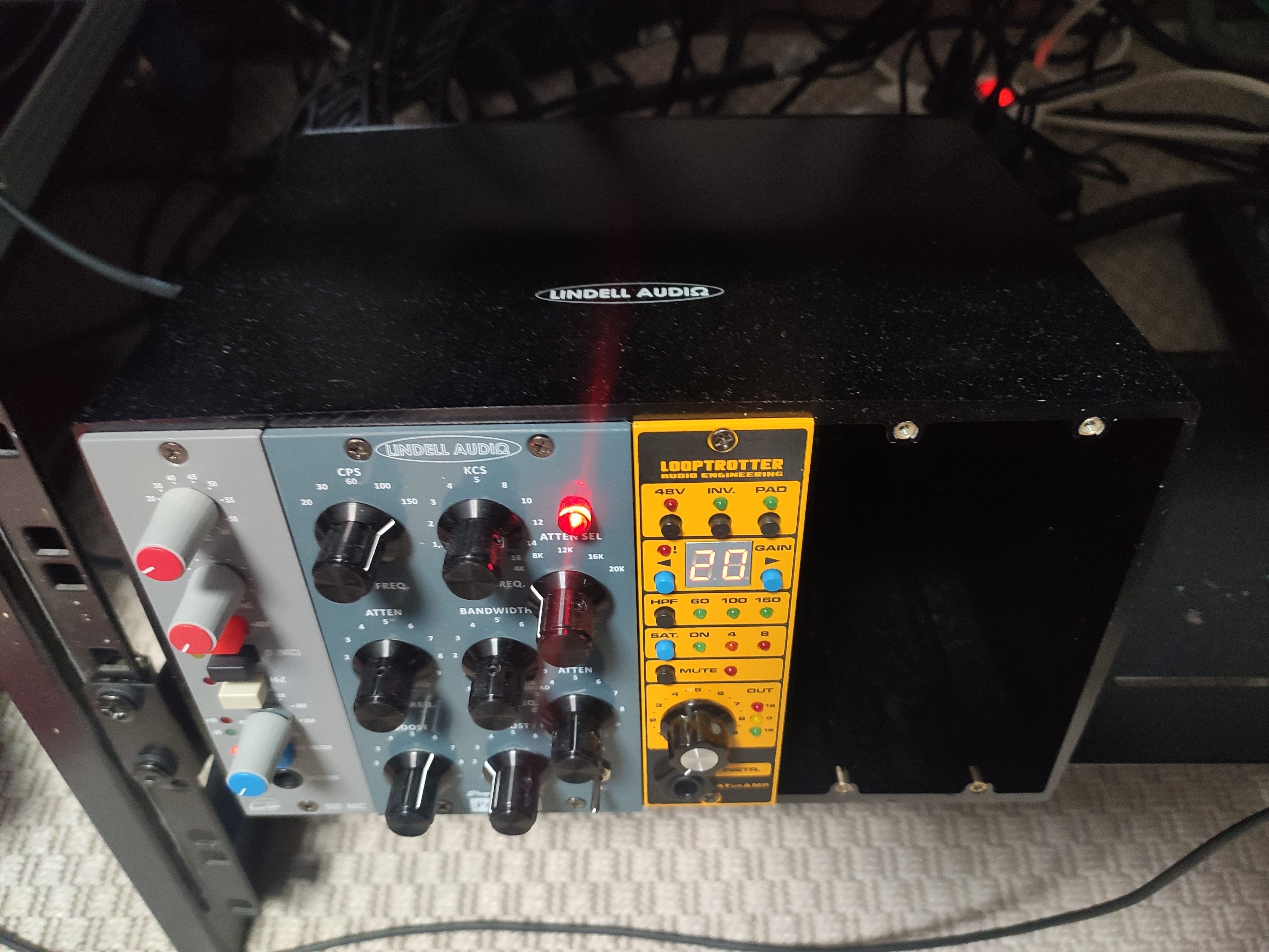 Boitier Lindell Audio 506 6u format 500 TBE