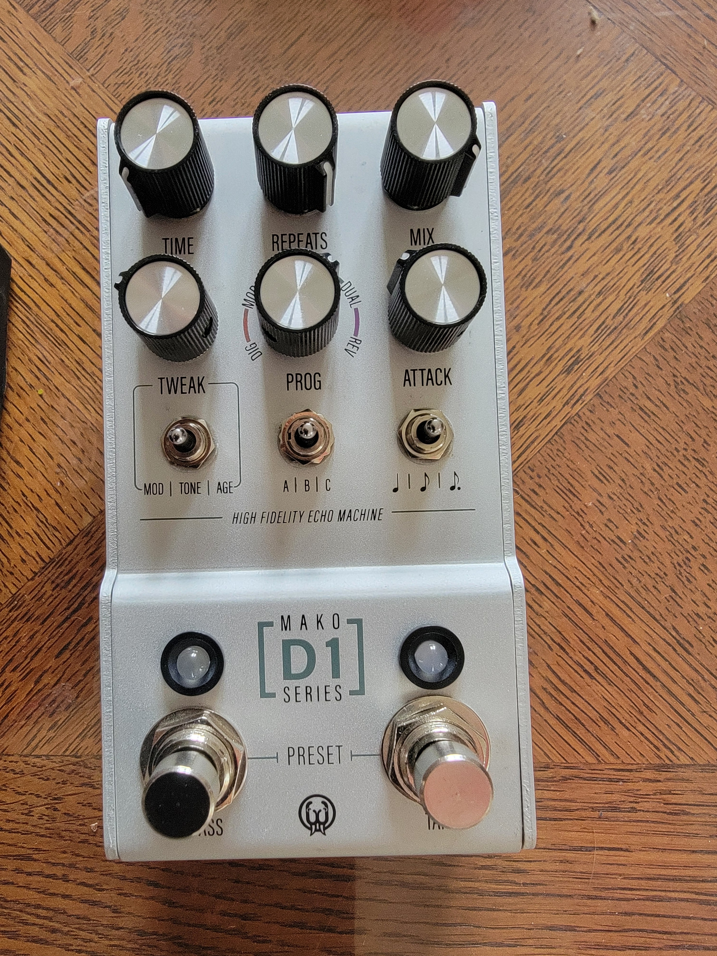 Walrus audio mako D1