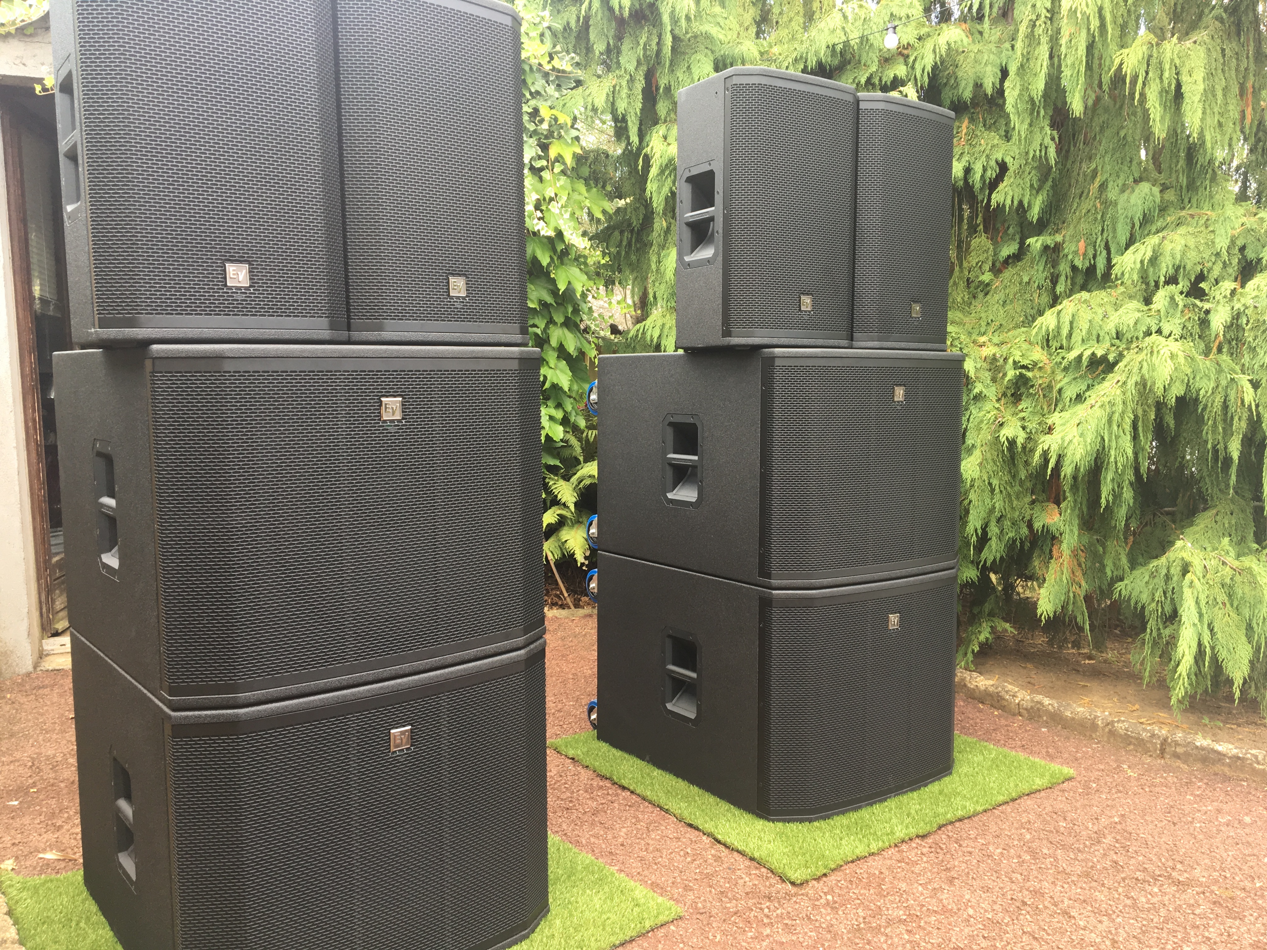 Système complet ELECTRO-VOICE ETX 4 x 18SP et  4x12P + housses EV (état proche du neuf !!)