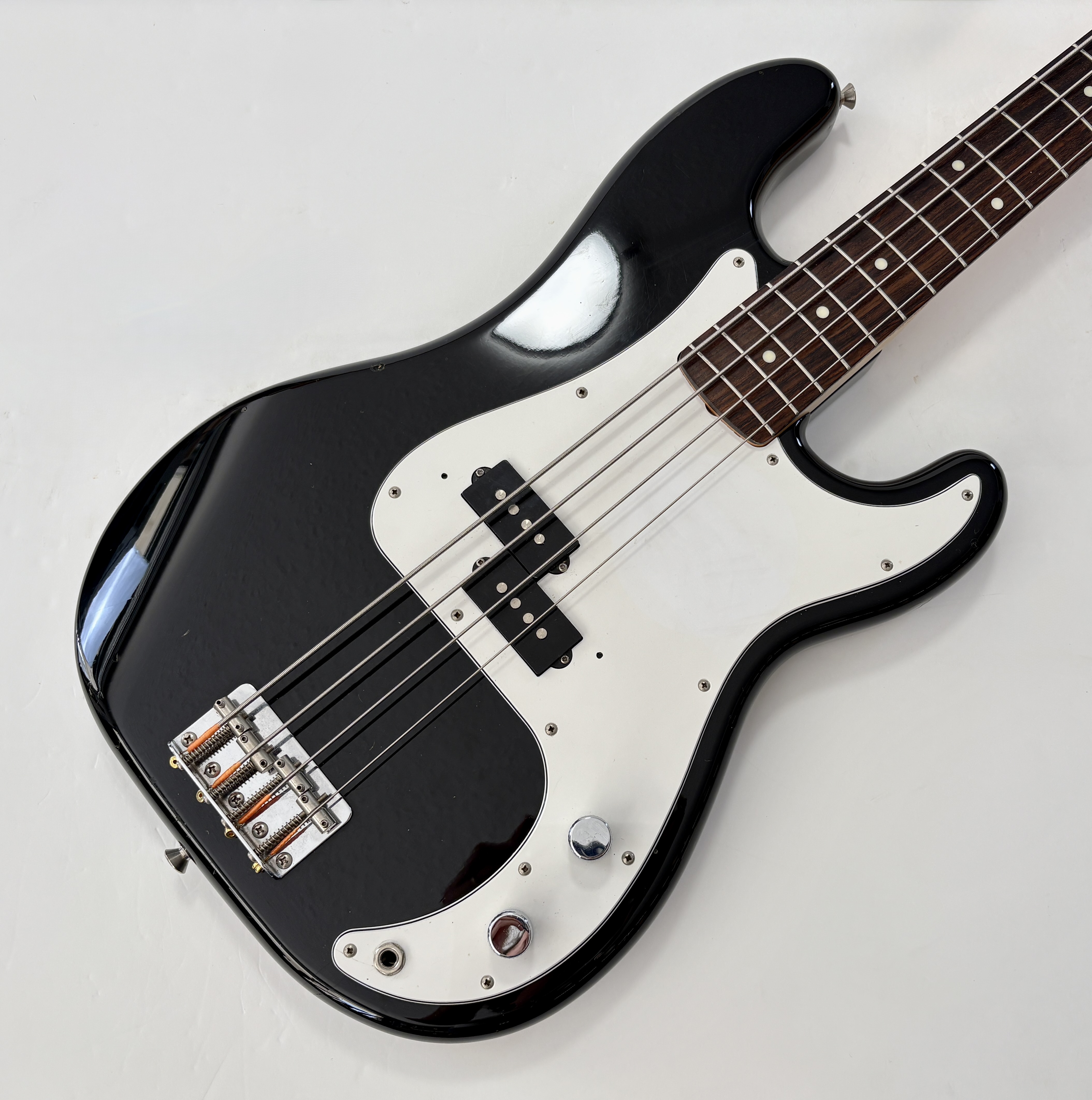 Fender Precision Bass Japan (67)