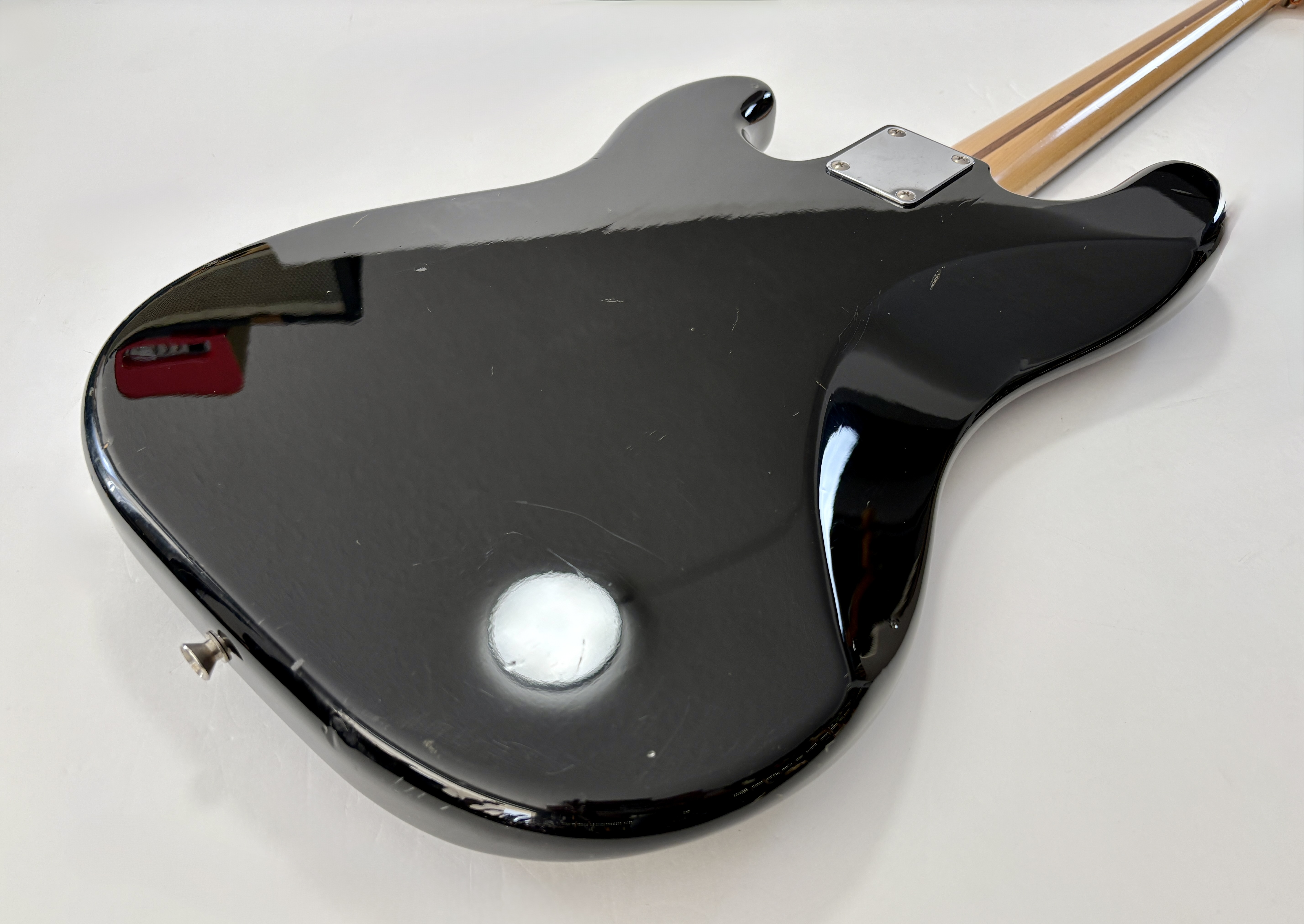Fender Precision Bass Japan (23098)