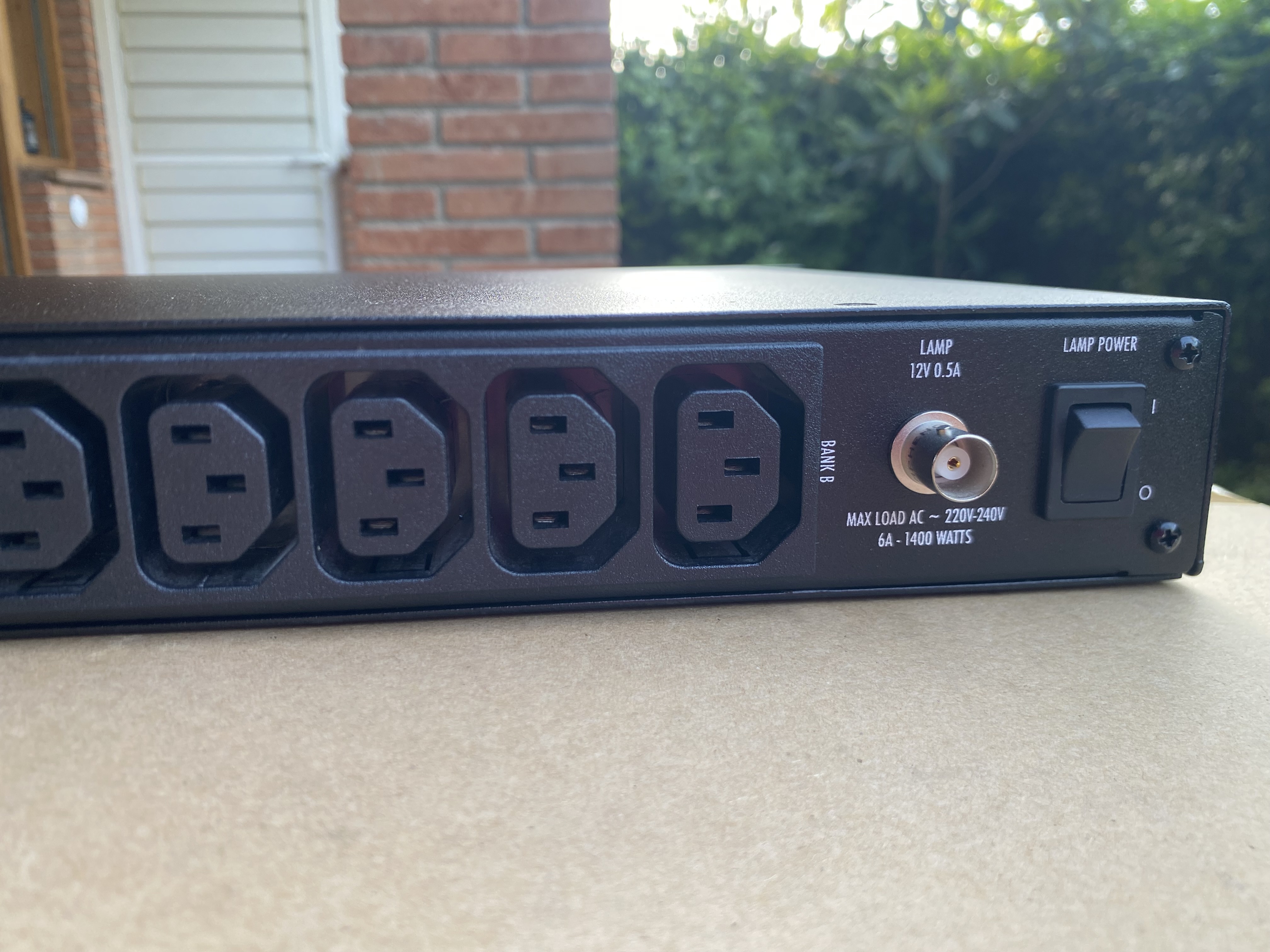 Furman P-1400 AR E  (11303)