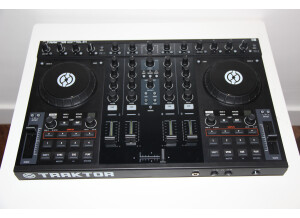 Native Instruments Traktor Kontrol S4 (40301)