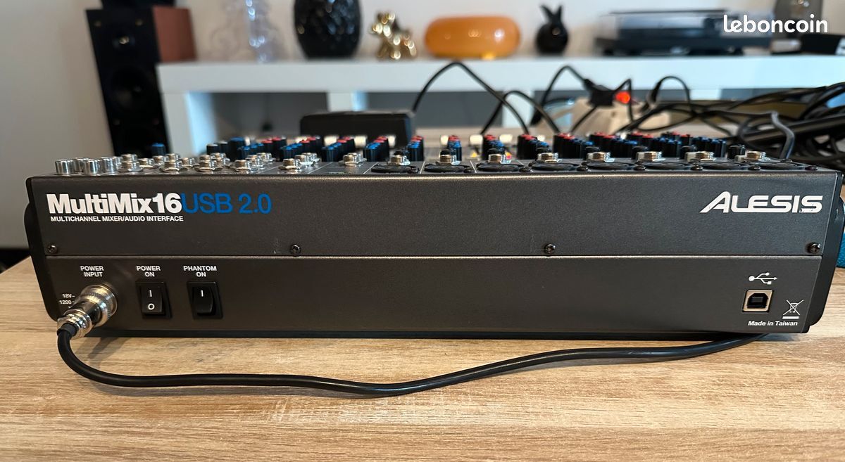 Table de mixage Alesis Multimix 16 USB 2