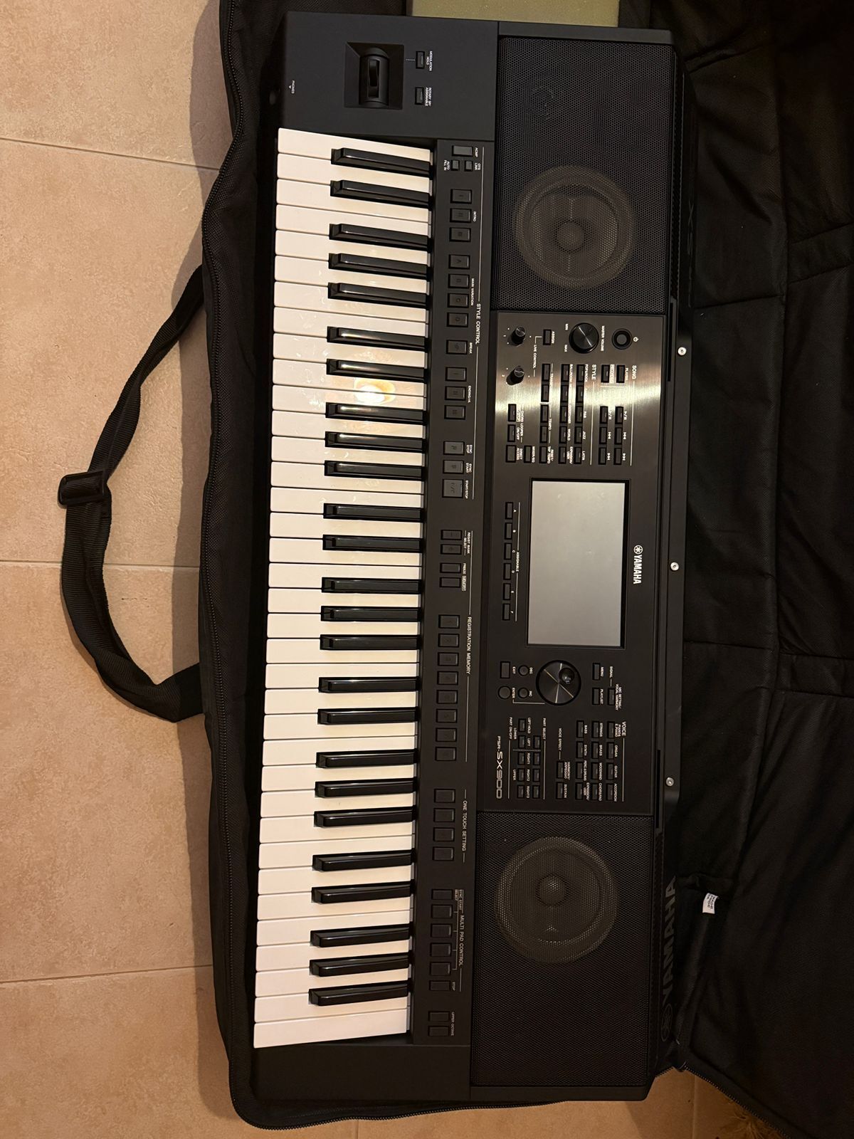 [AFFAIRE] Yamaha PSR-SX900 – État Neuf (Utilisé 1 fois) + Carton d'origine & Accessoires