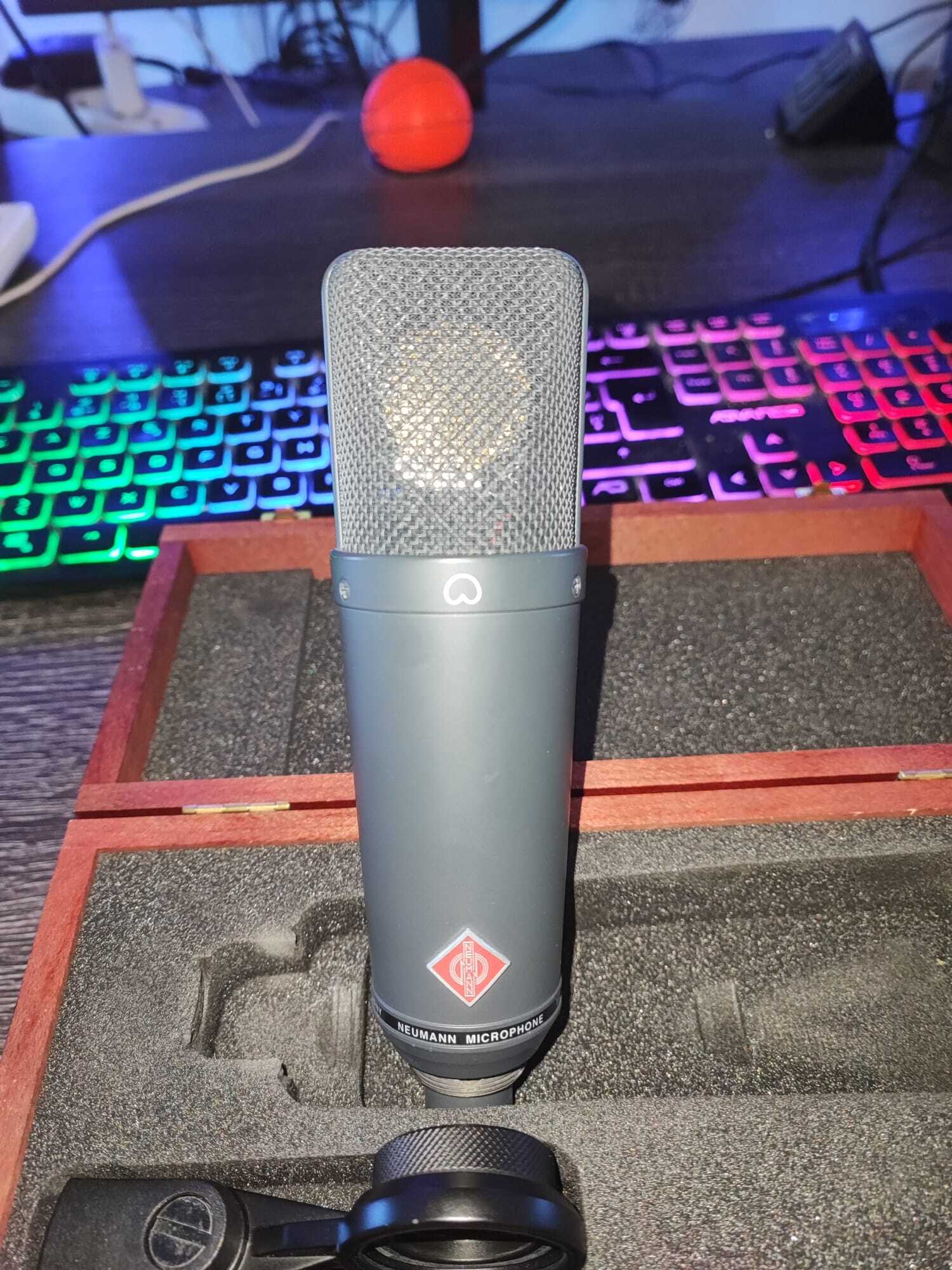 Neumann TLM 193