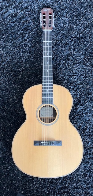 GUITARE MAURICE DUPONT état neuf, prix à débattre