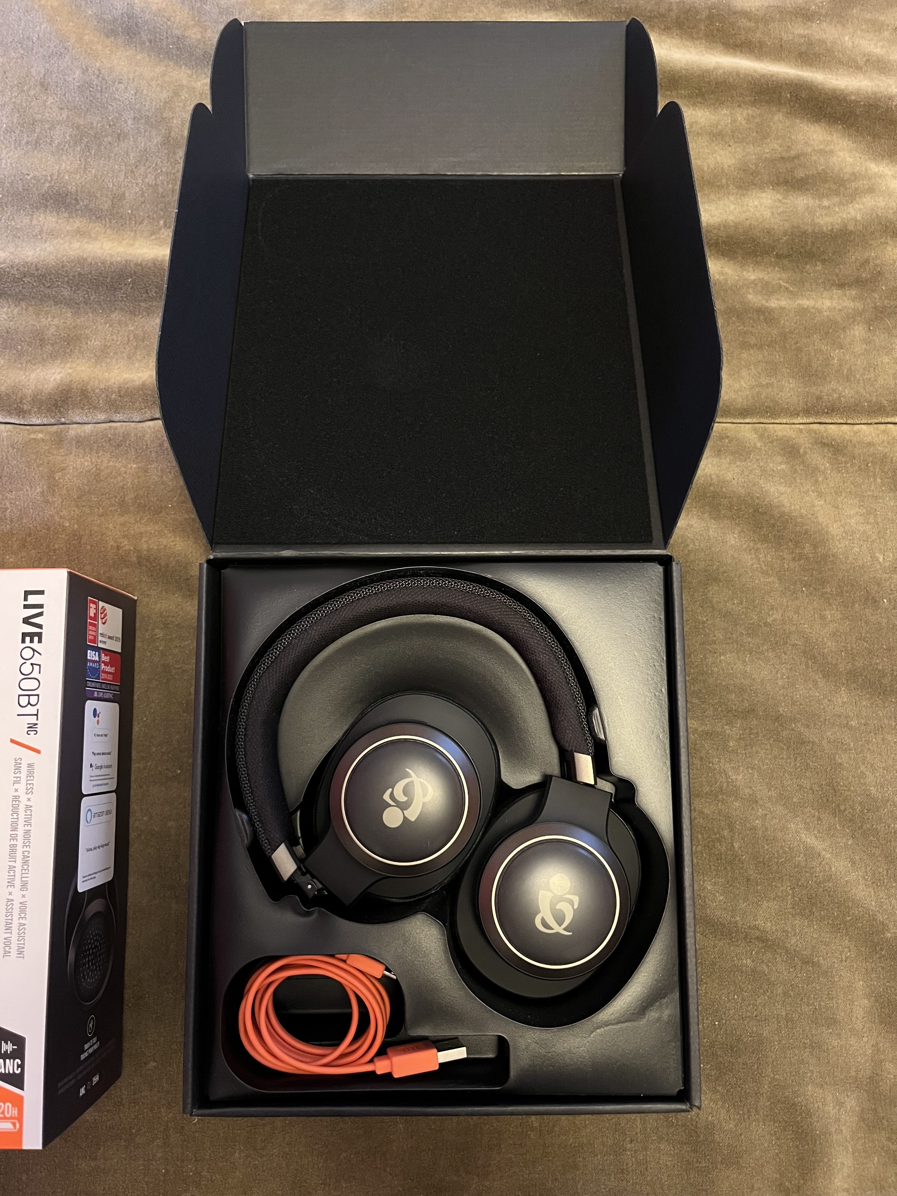 Vends Casque Bluetooth JBL LIVE 650BTNC