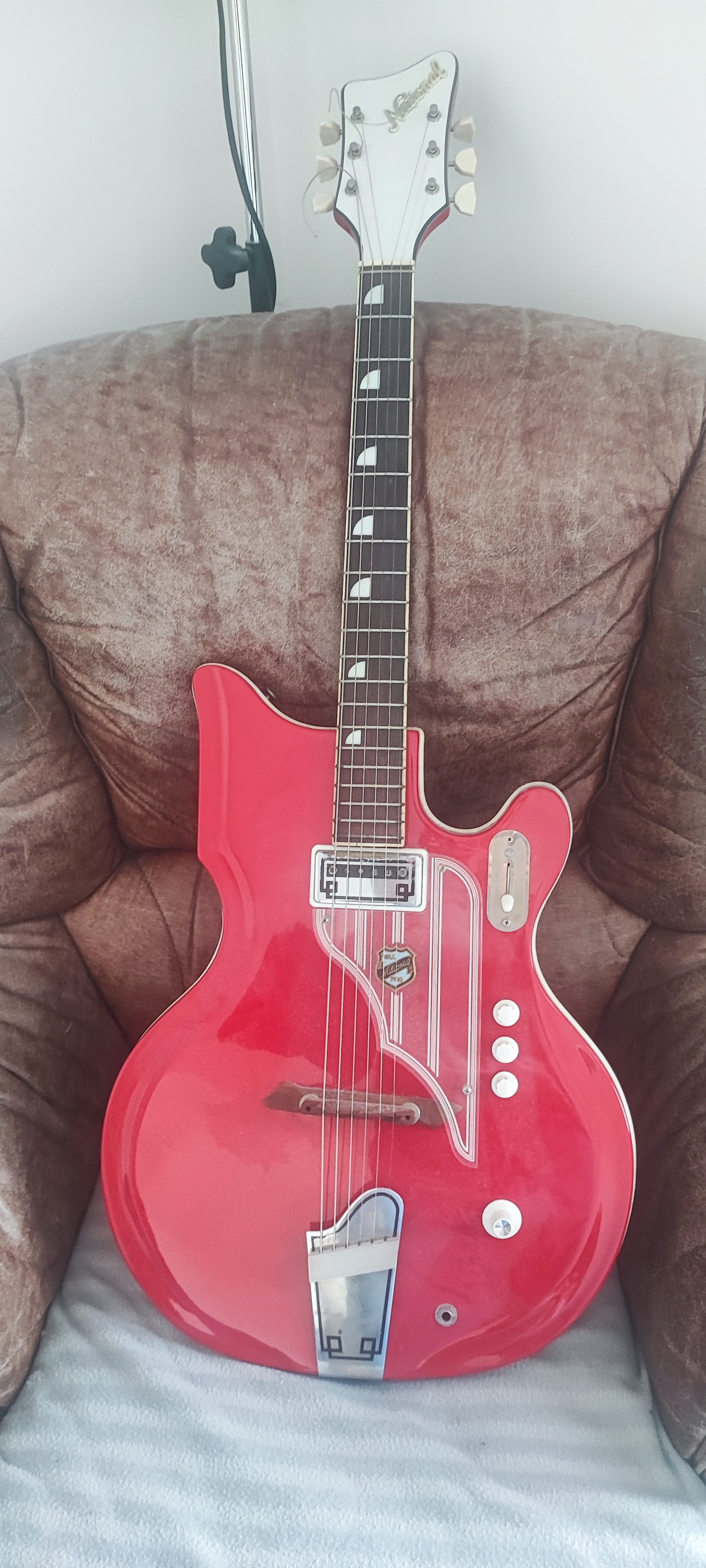 Vend guitare national Val pro 81 red 
