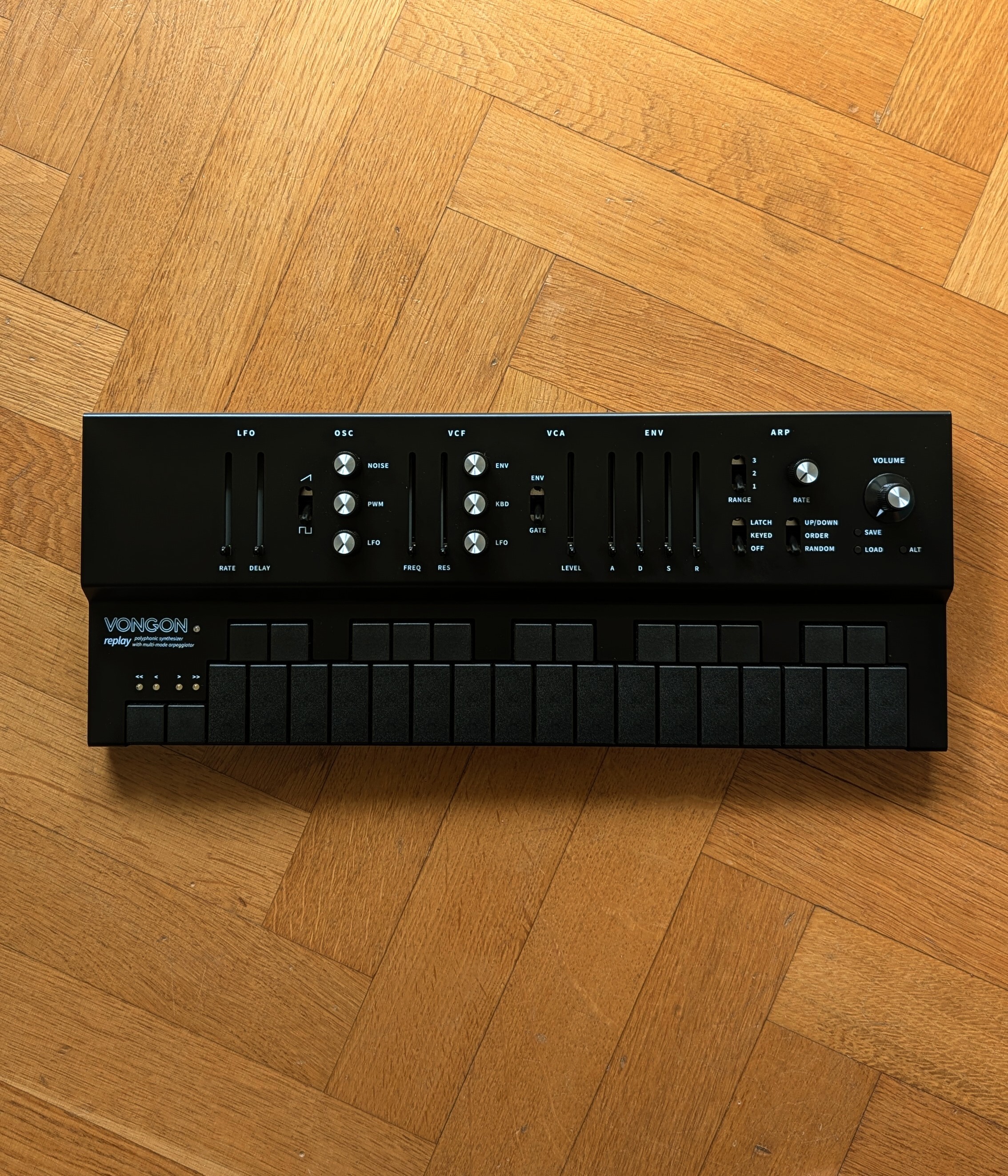 Vongon Replay (black) état neuf