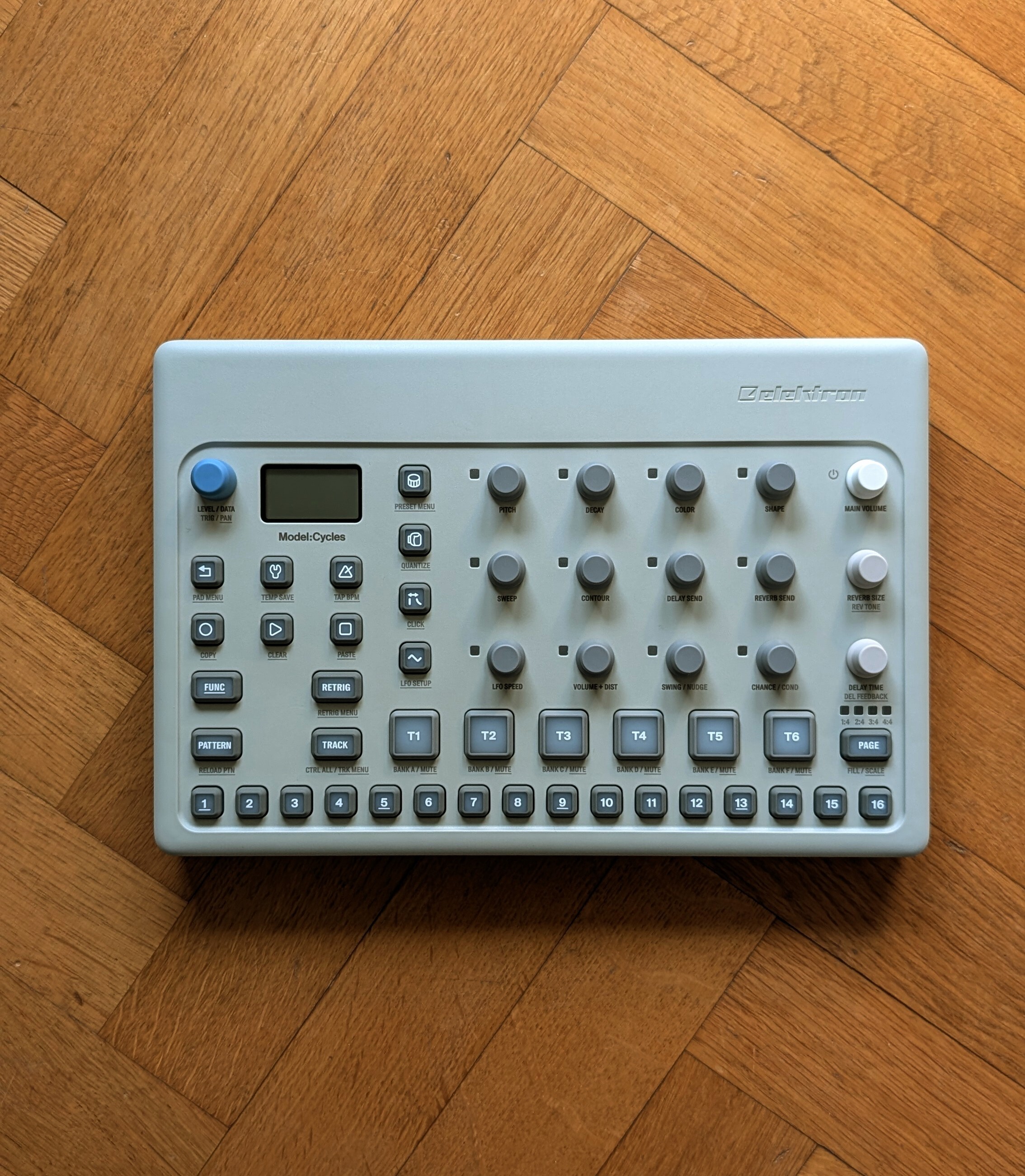 Elektron Model:Cycles + decksaver - neuf