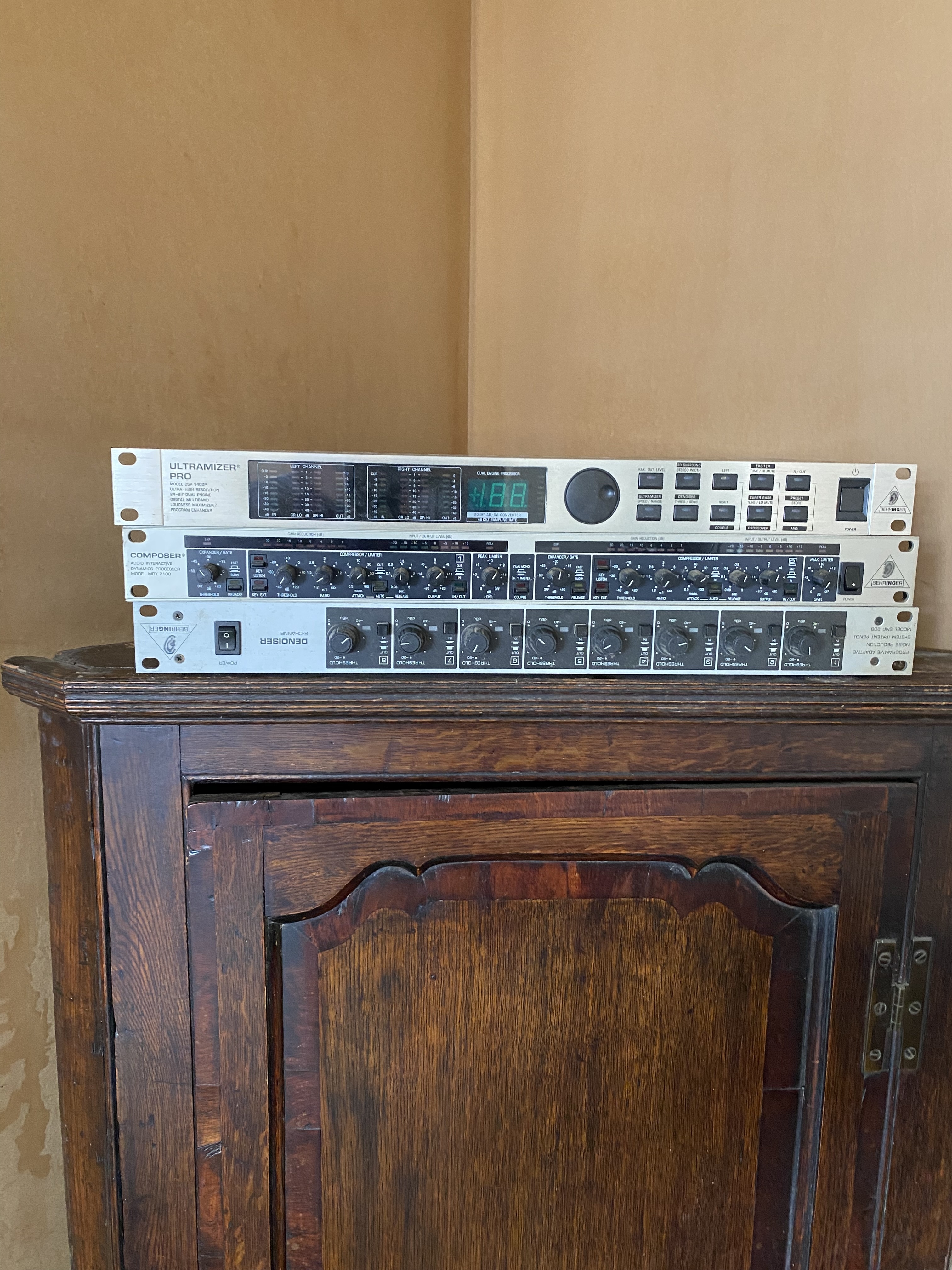 Lot 3 Racks/Dynamique Audio - Behringer