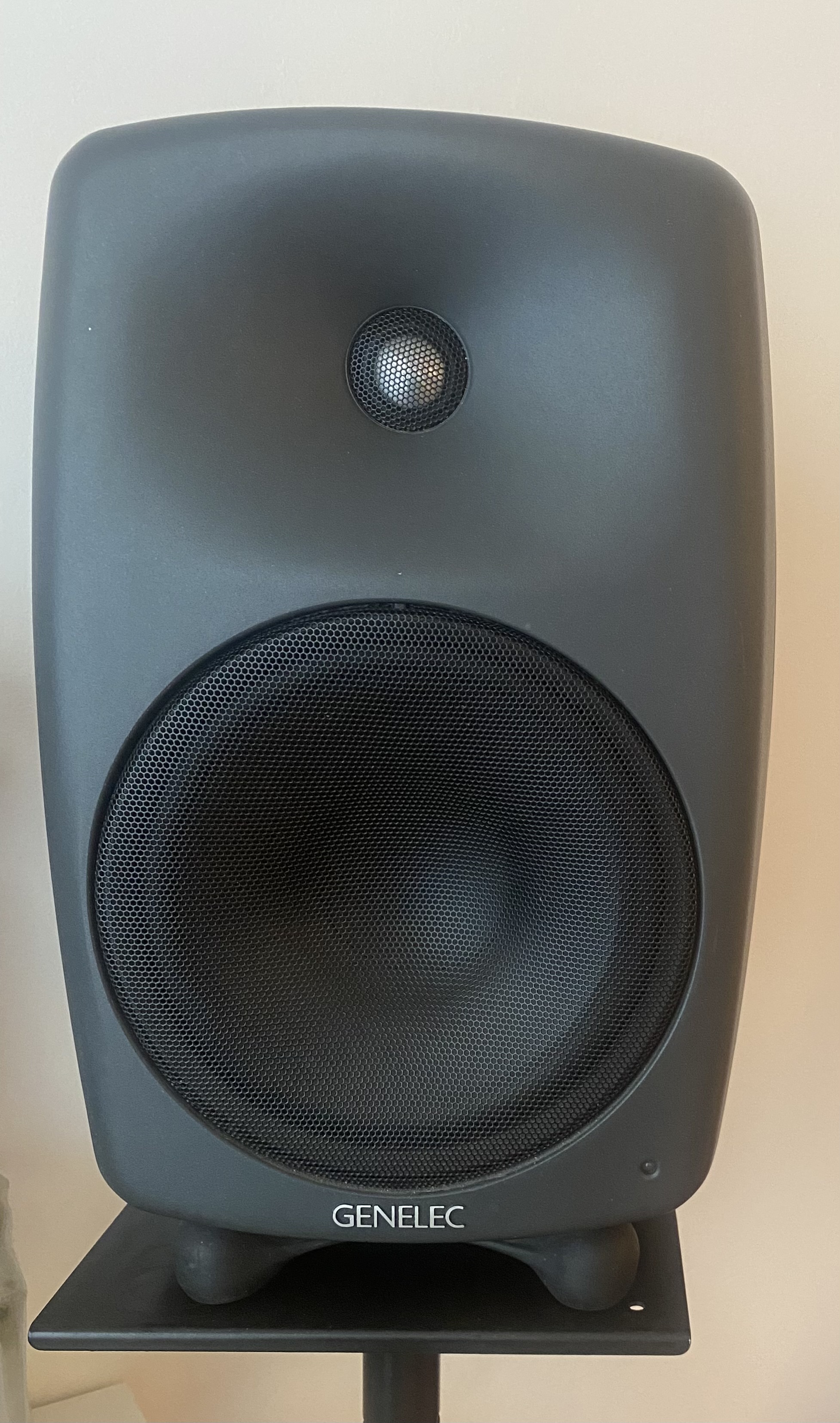 GENELEC 8050A LEFT