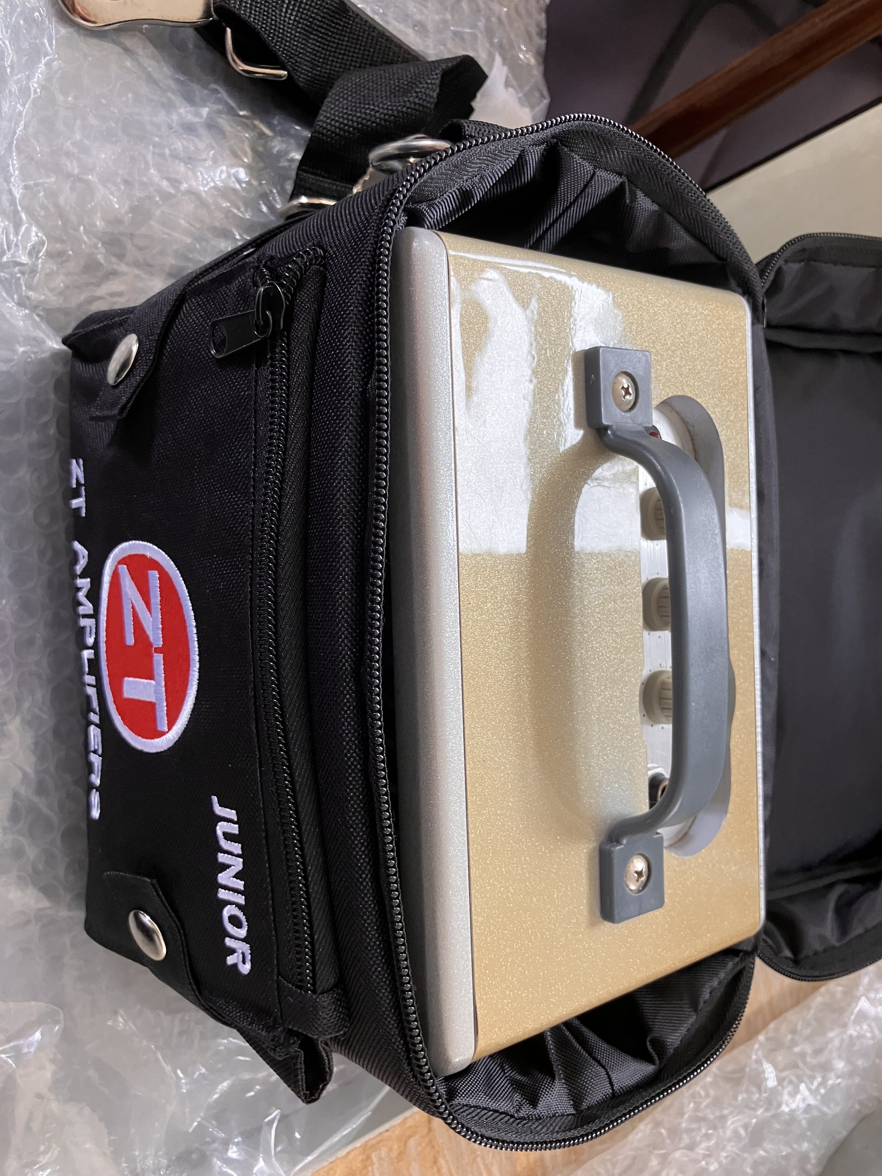 ZT Lunchbox Junior guitar amp