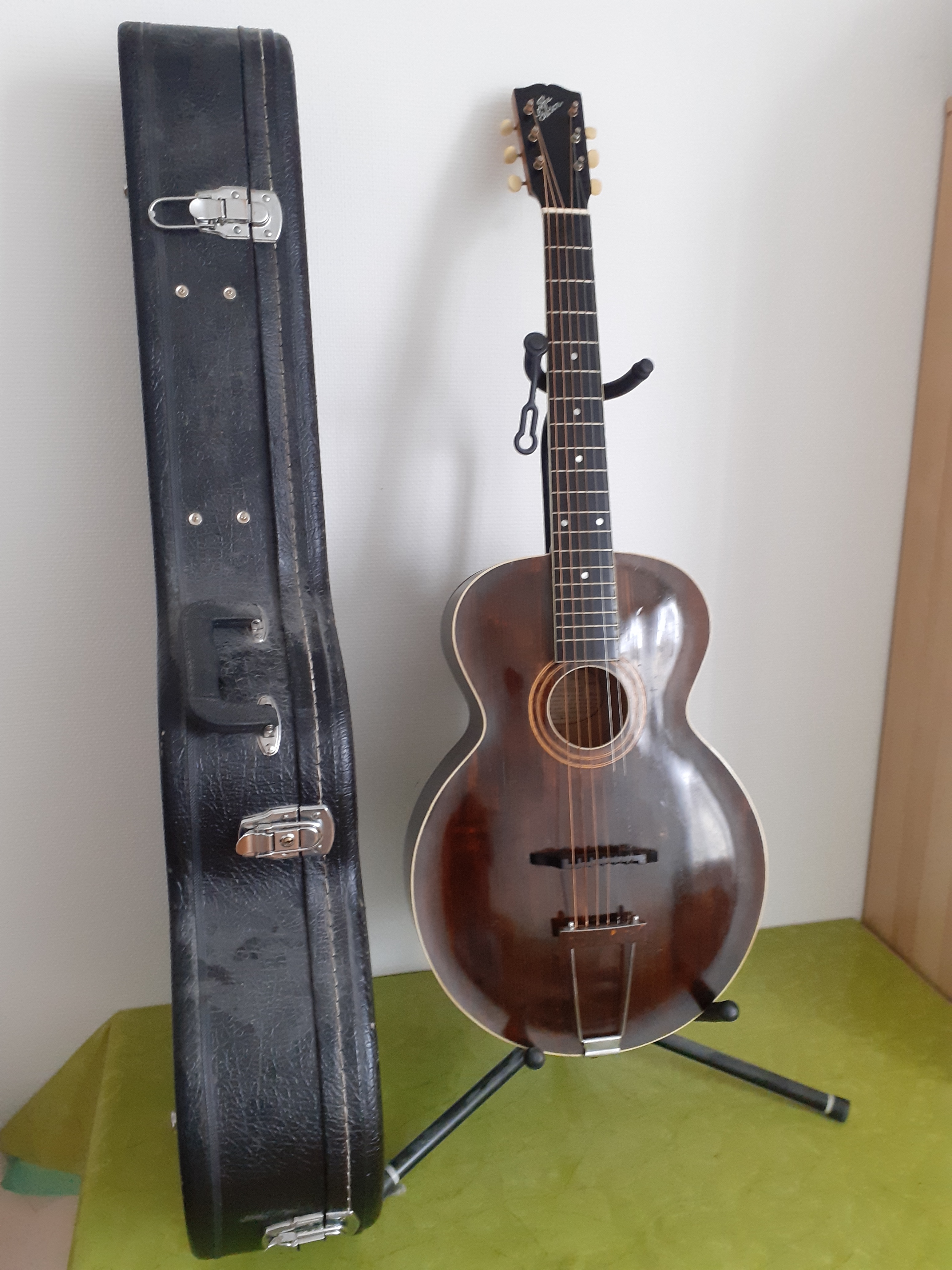 1920 "The Gibson"  L-1 (Sheraton Brown) Usa 