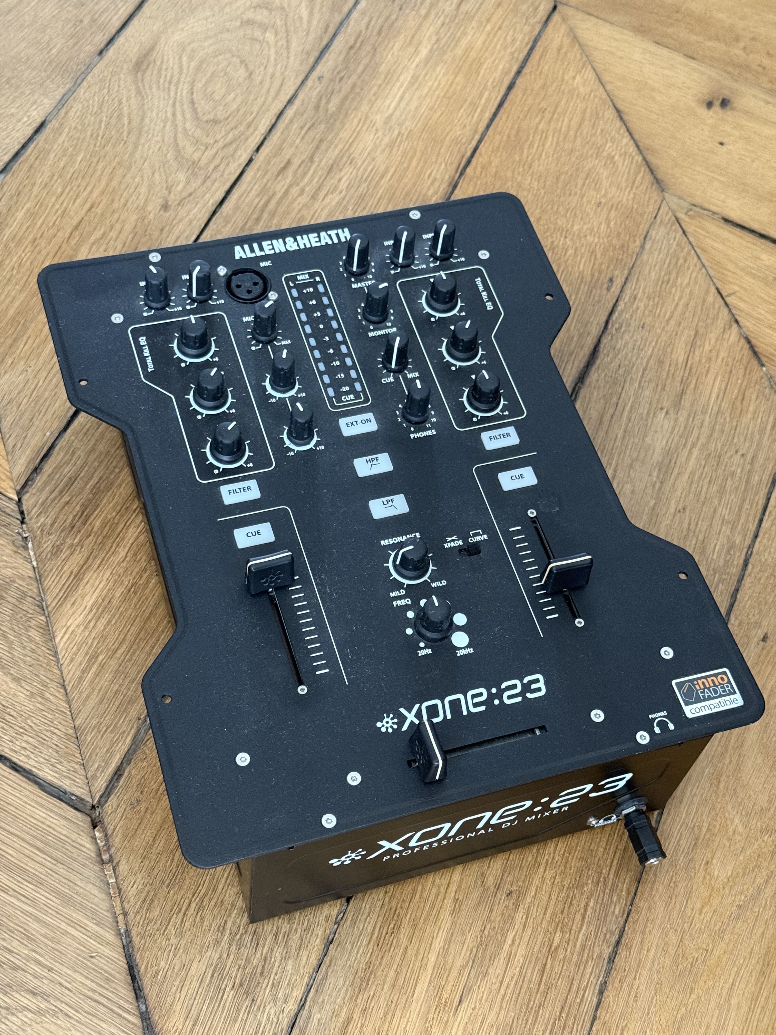 Allen & Heath Xone:23 (34432)