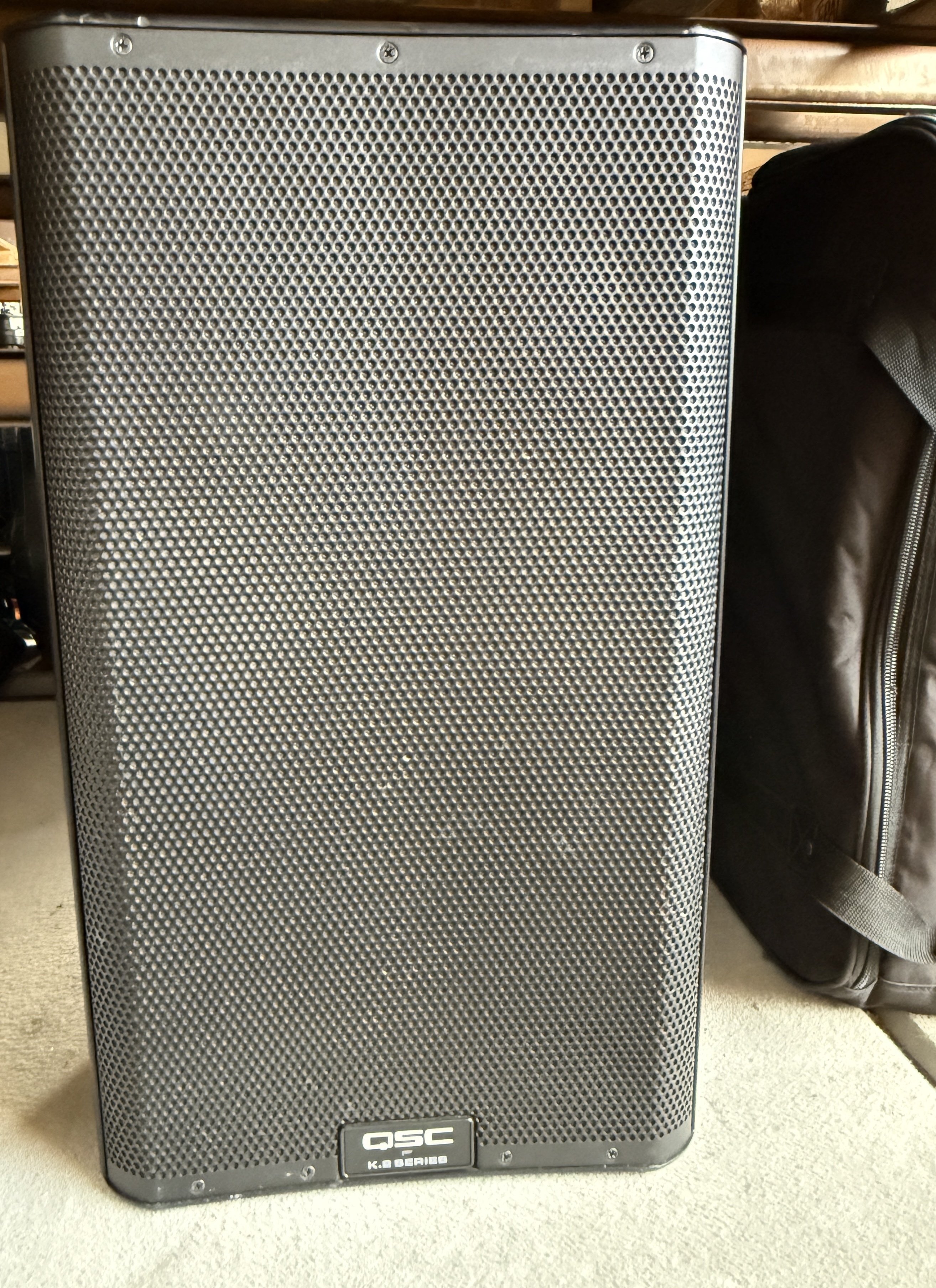Vends QSC K12.2 enceinte amplifiée 12 pouces