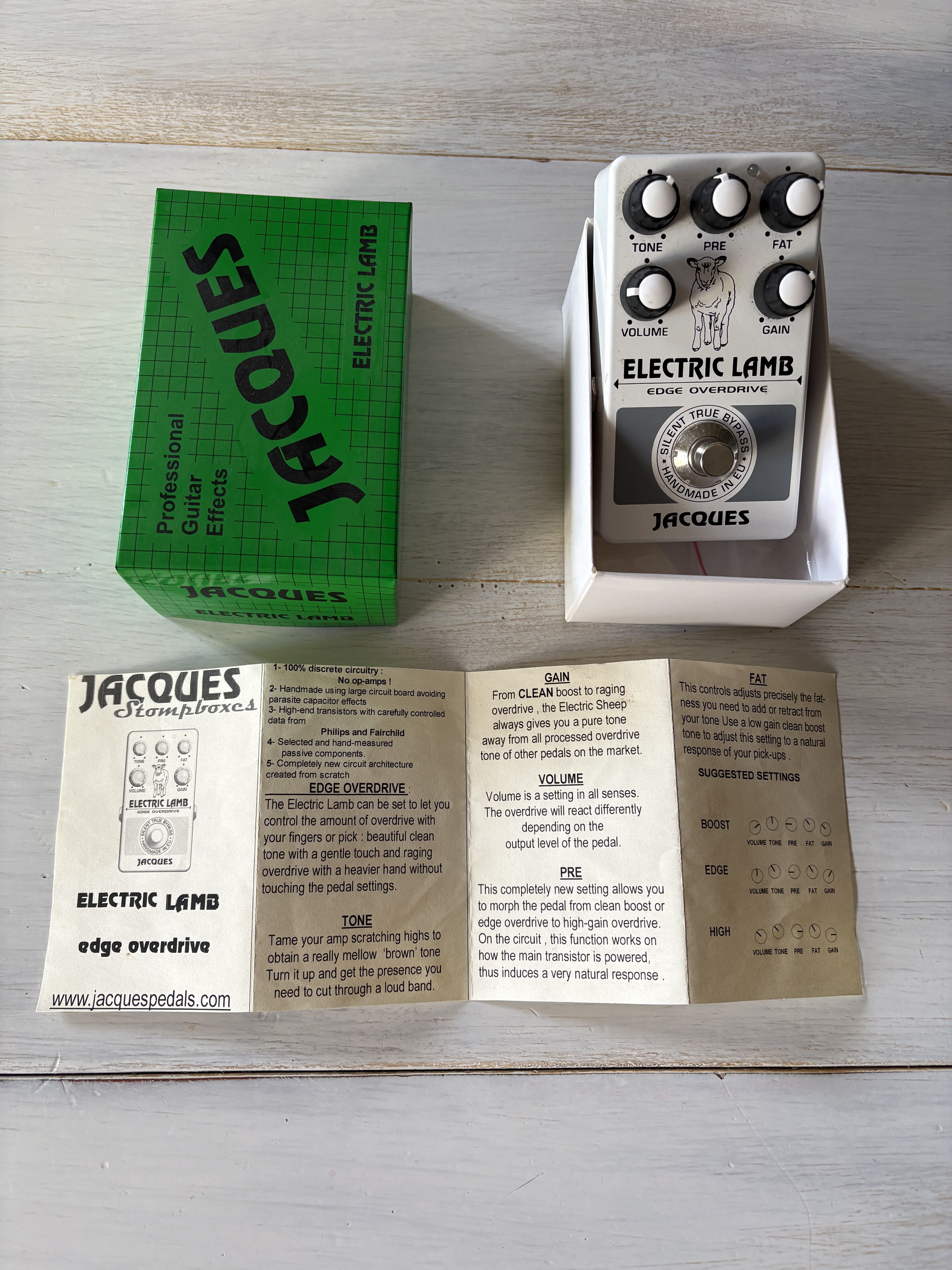 je vends mon overdrive Electric lamb de chez Jacques Stompboxes.