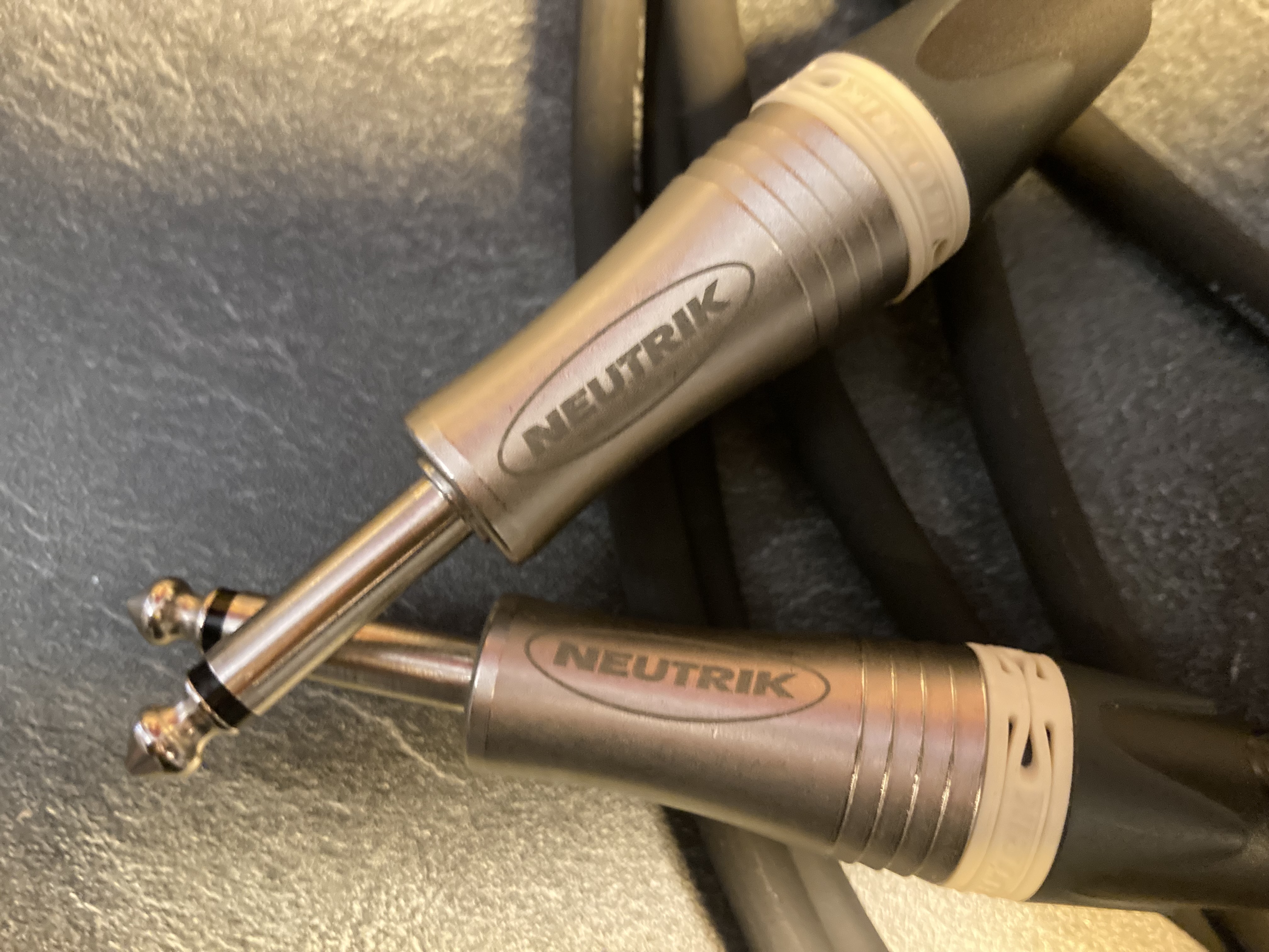 Vends Câble pour Guitares et Instruments, Soudure à la main. / Sommer Cable Spirit avec Fiche Jack Neutrik / 5 Mètres