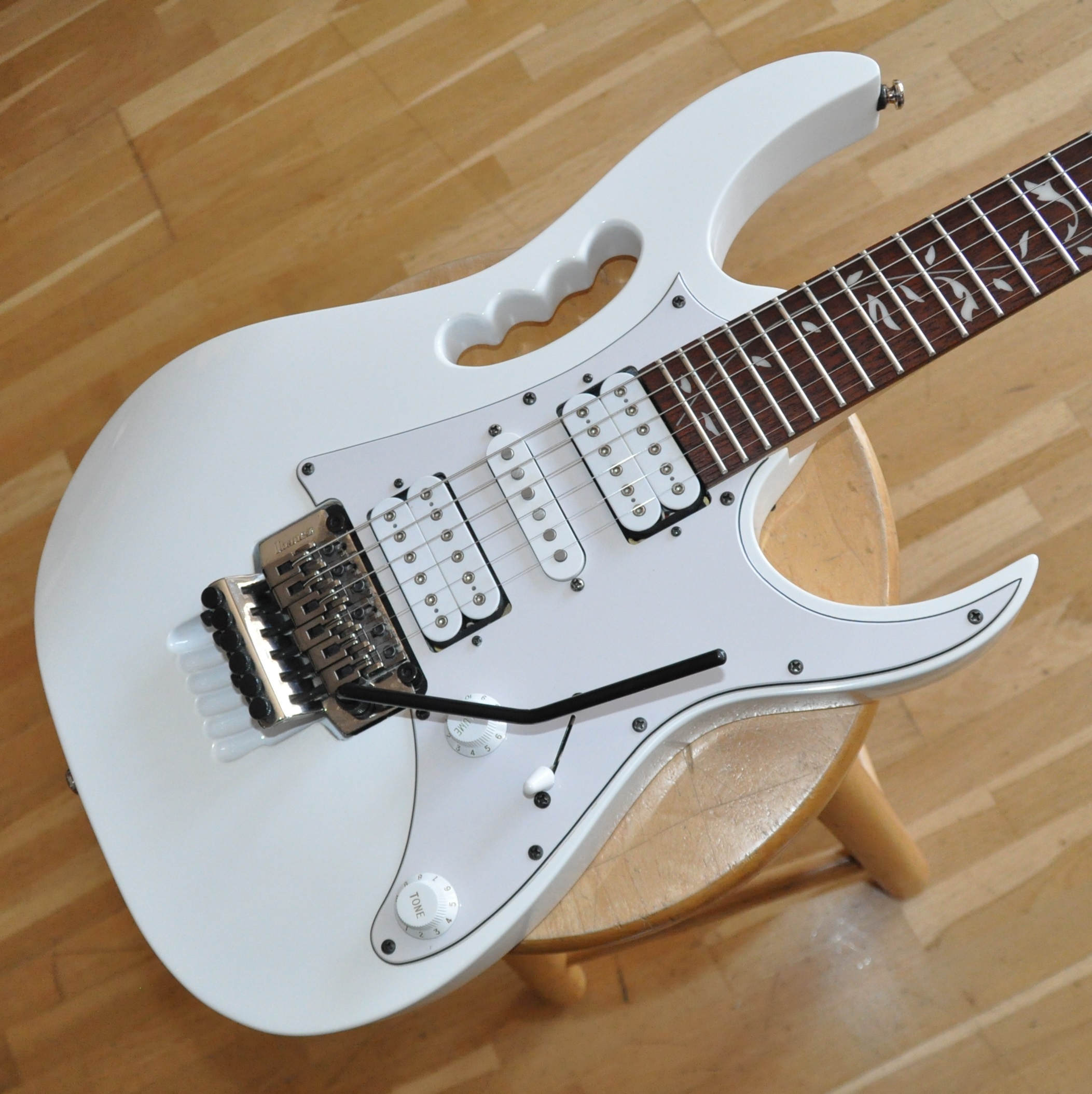 Ibanez JEMJR WH Steve Vai Signature (2023)