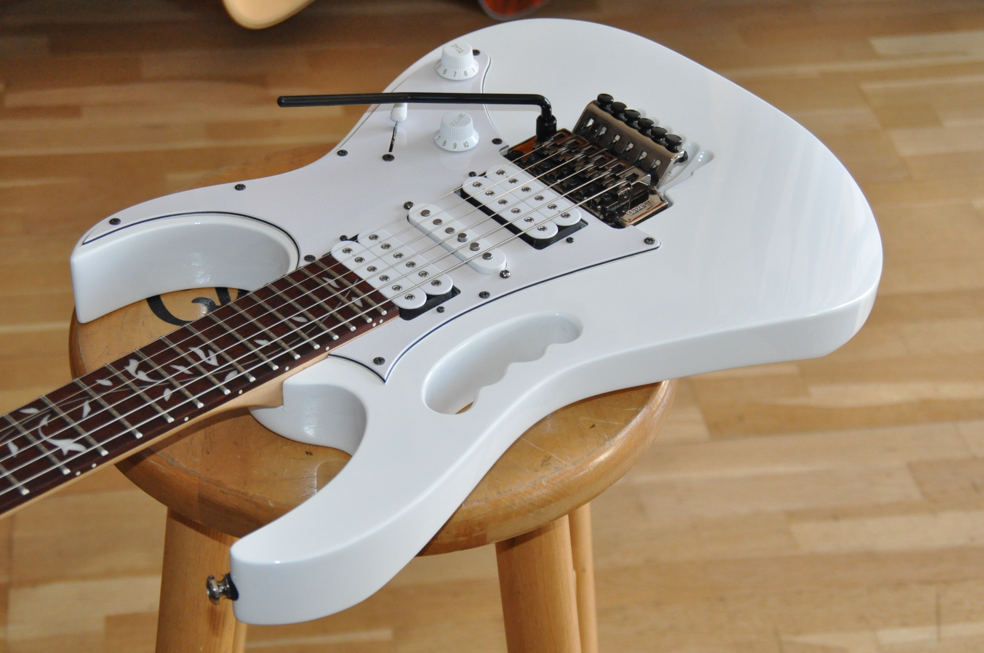 Ibanez JEMJR (2015) (50479)
