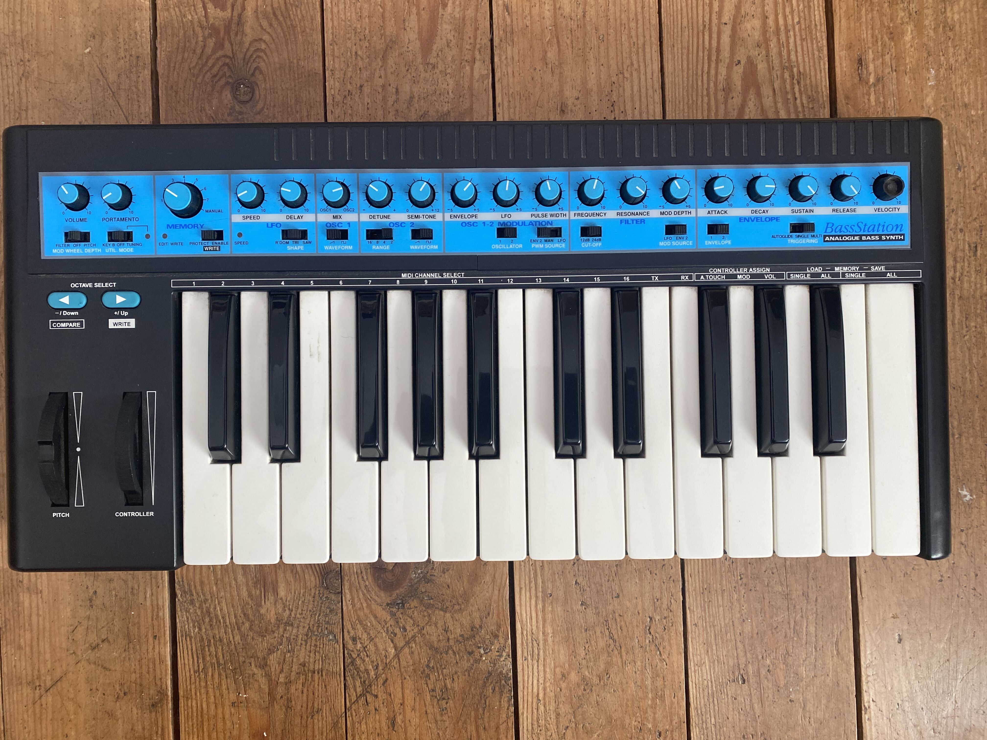 Novation BassStation (36265)