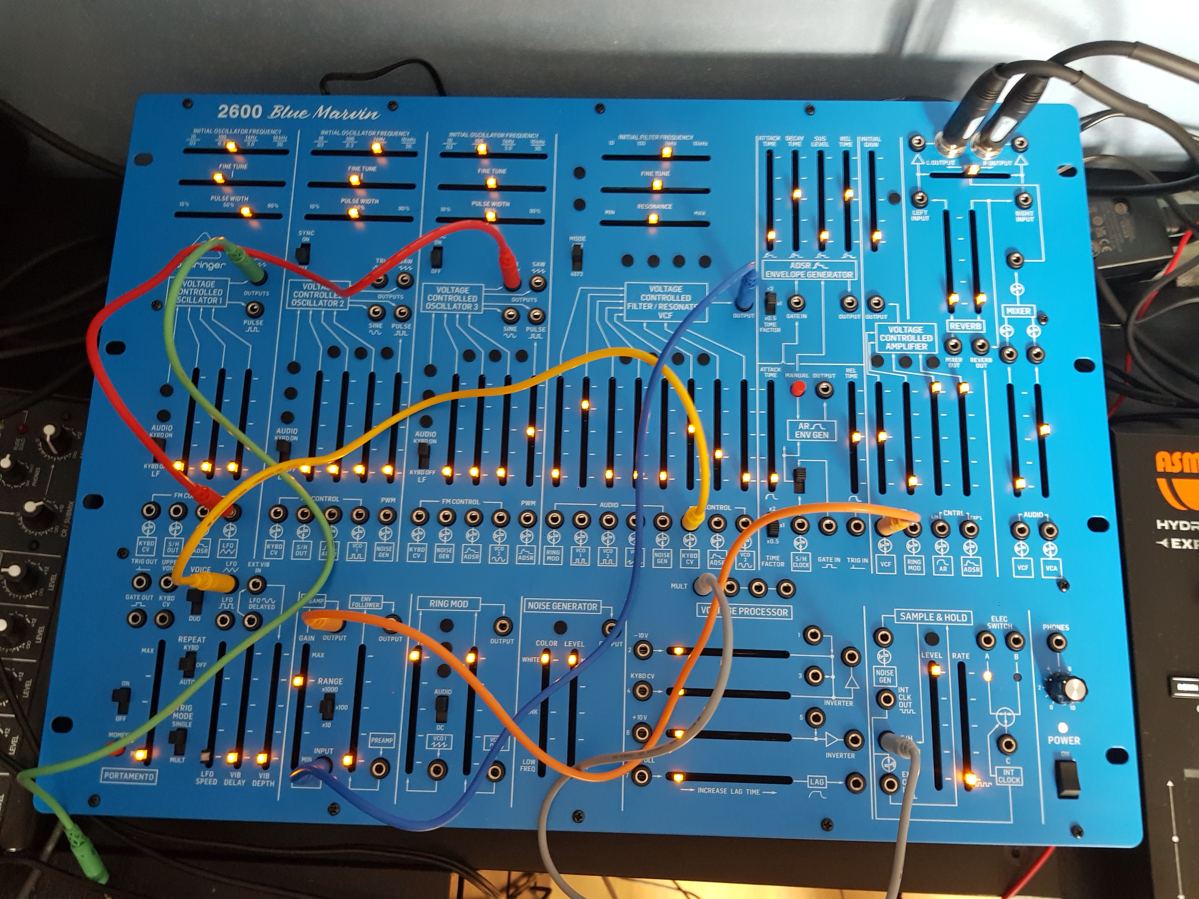 Behringer 2600 Blue Marvin (43928)