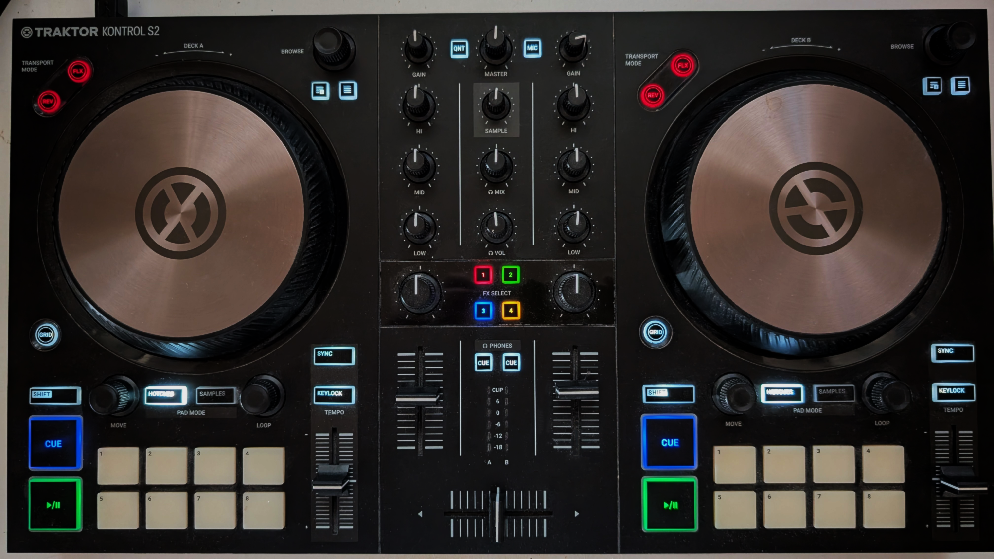 Traktor S2 MK3 Excellent état + logiciel Traktor Pro 3
