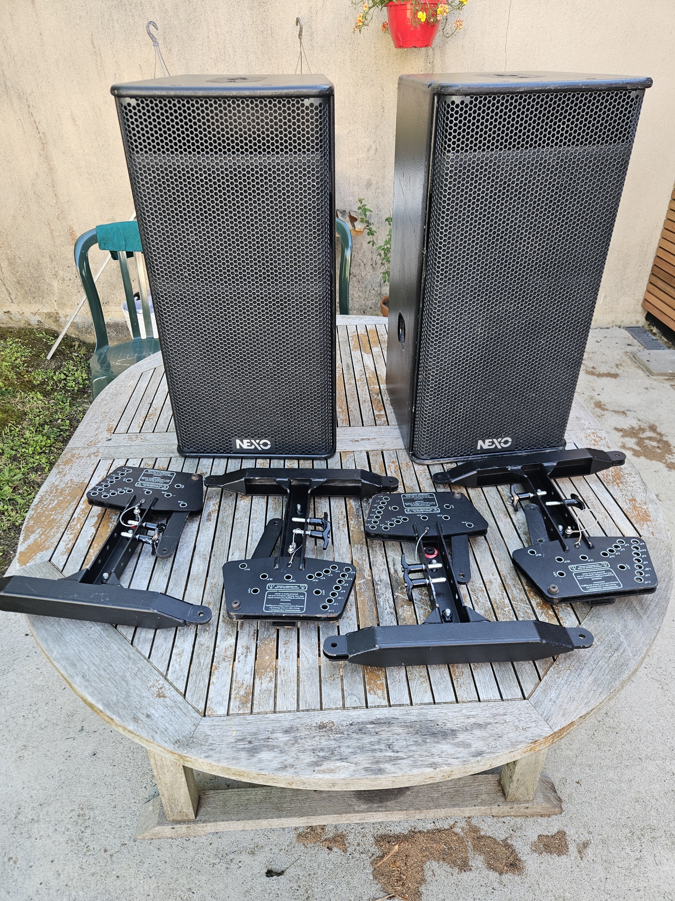 2 enceintes nexo geo S1210 + xbow + flycase