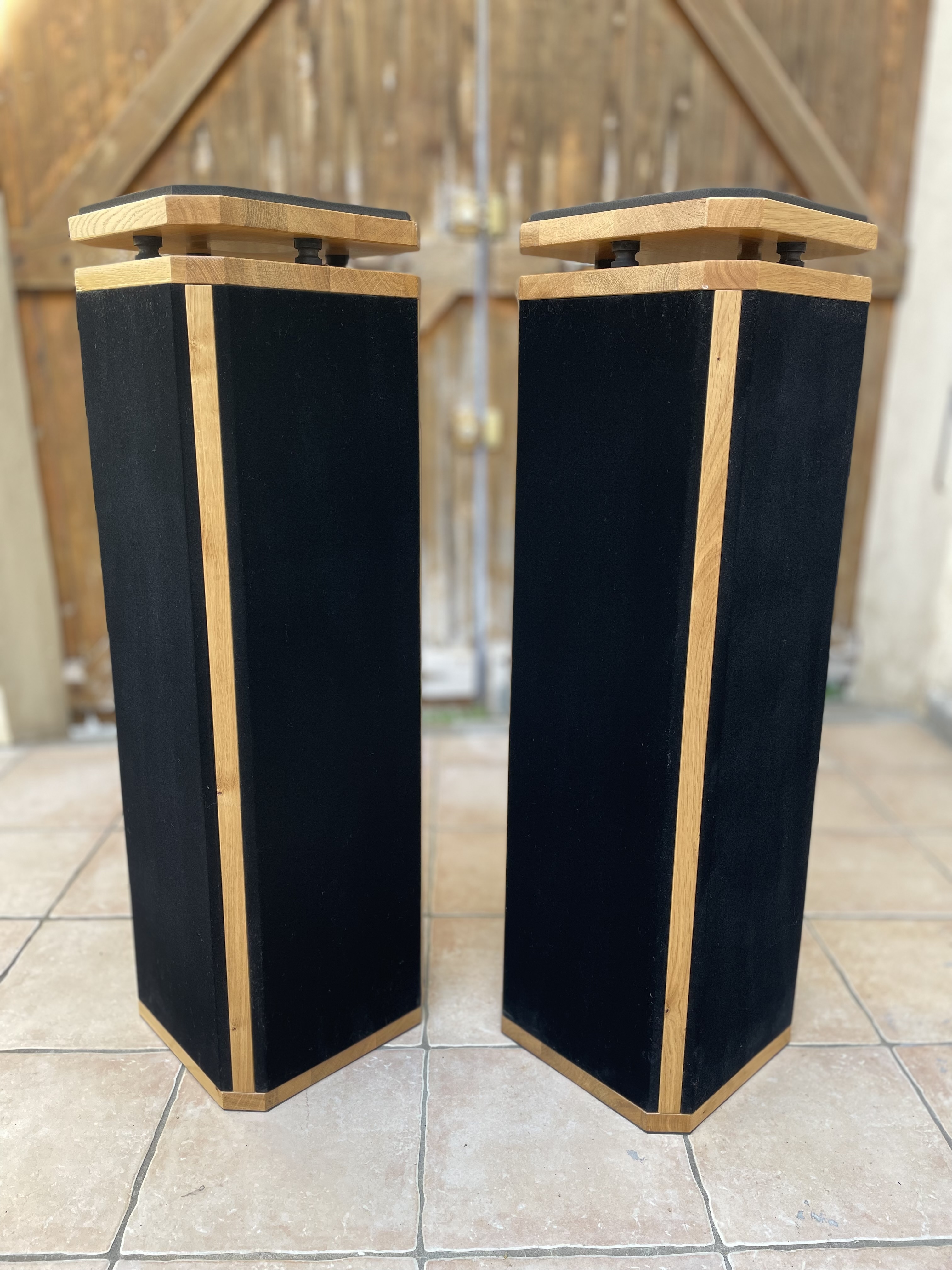 Exclusive Monitor Stand A100 O