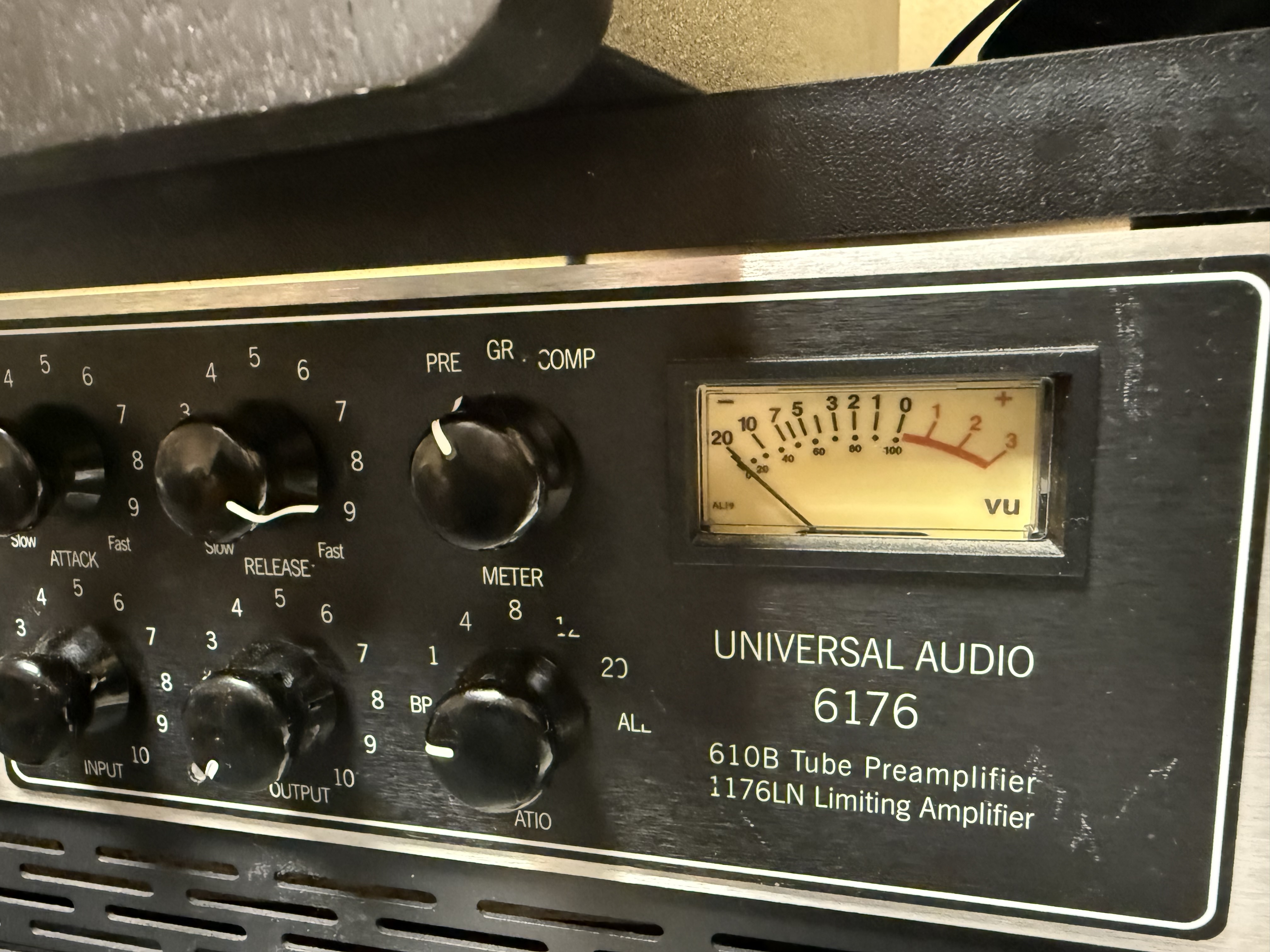 6176 Universal Audio parfait état - Preampli + compresseurs 