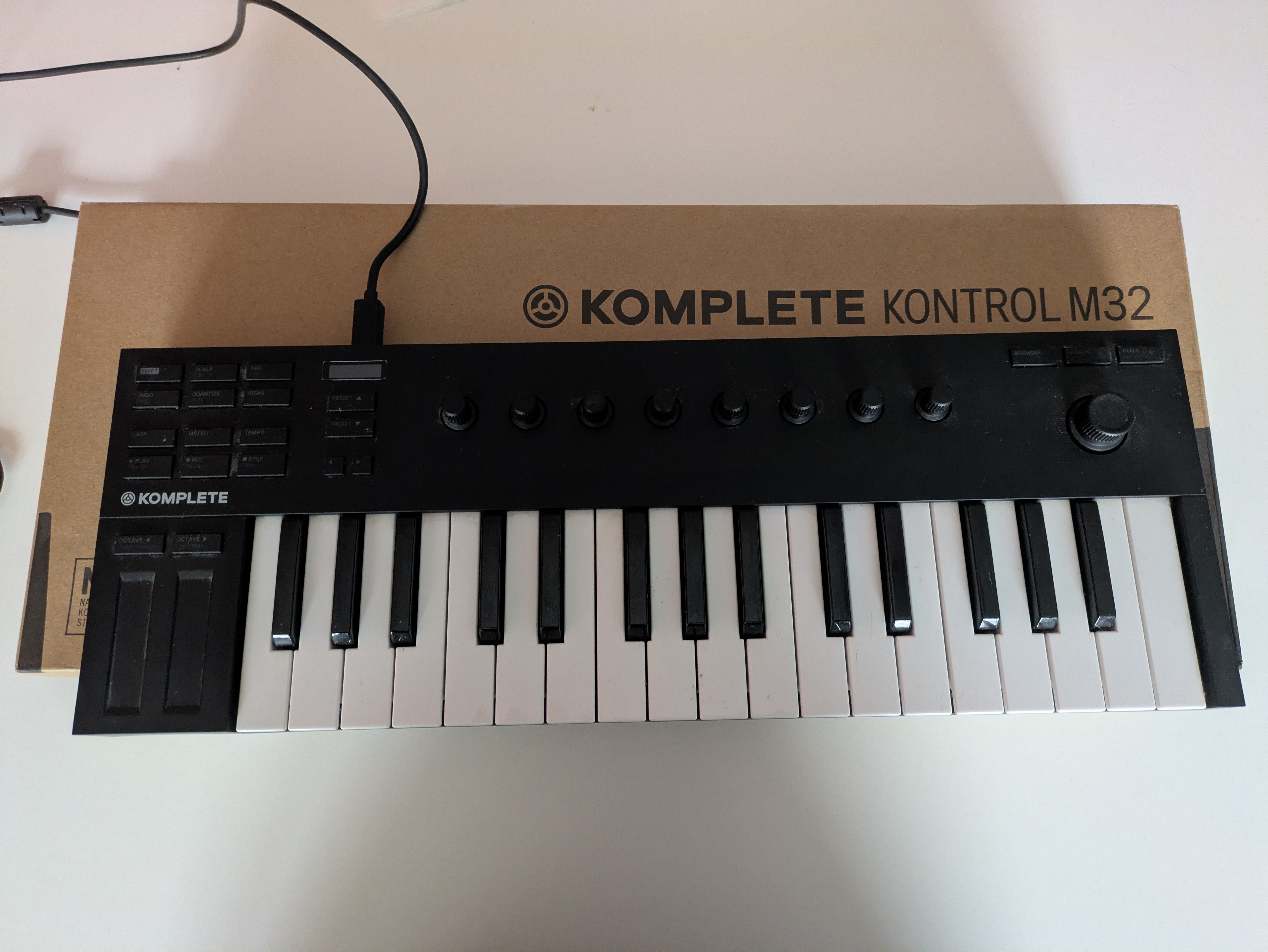 Komplete Kontrol M32