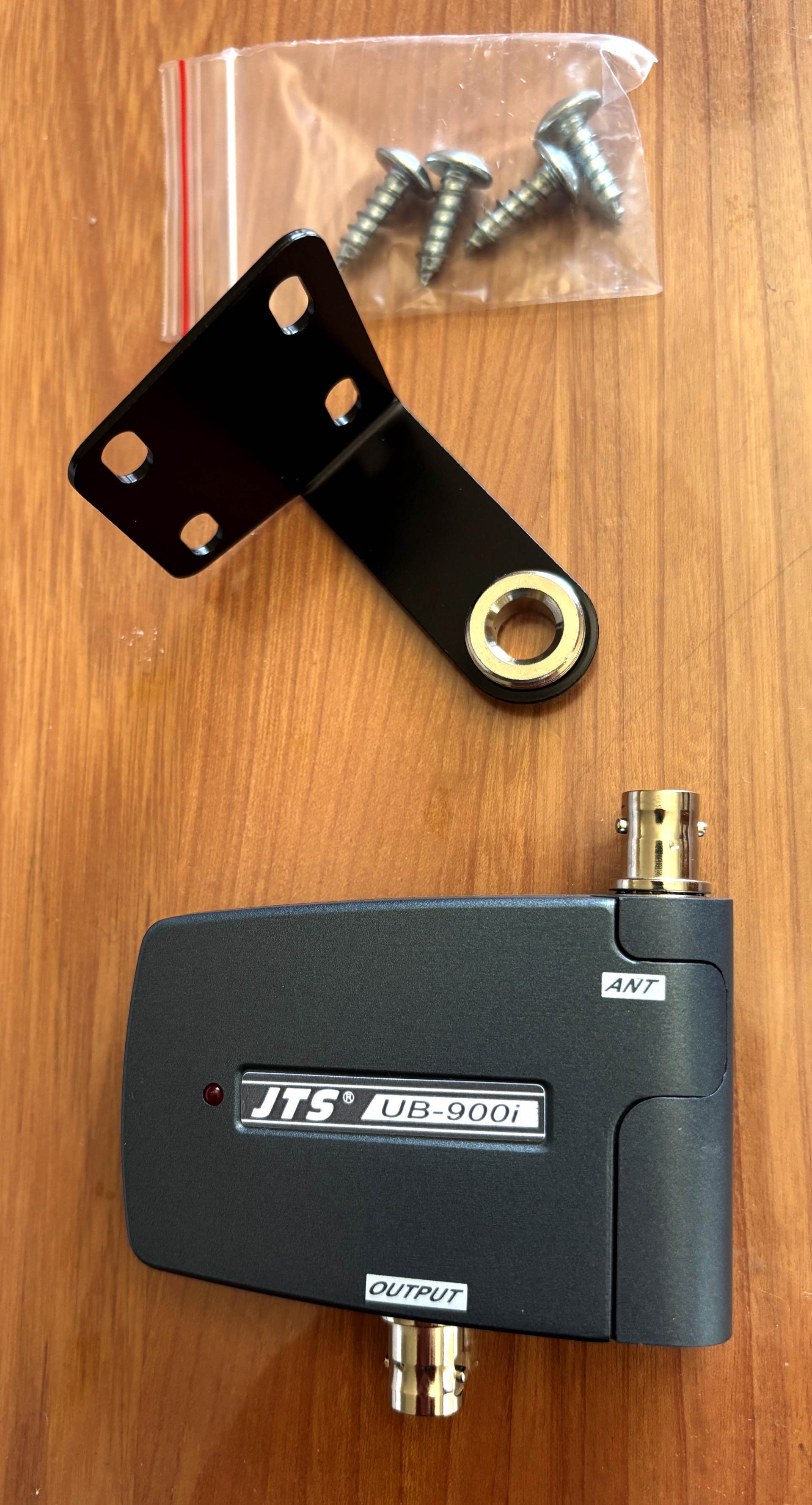 Booster d'antenne JTS UB-900i pour micro sans fil