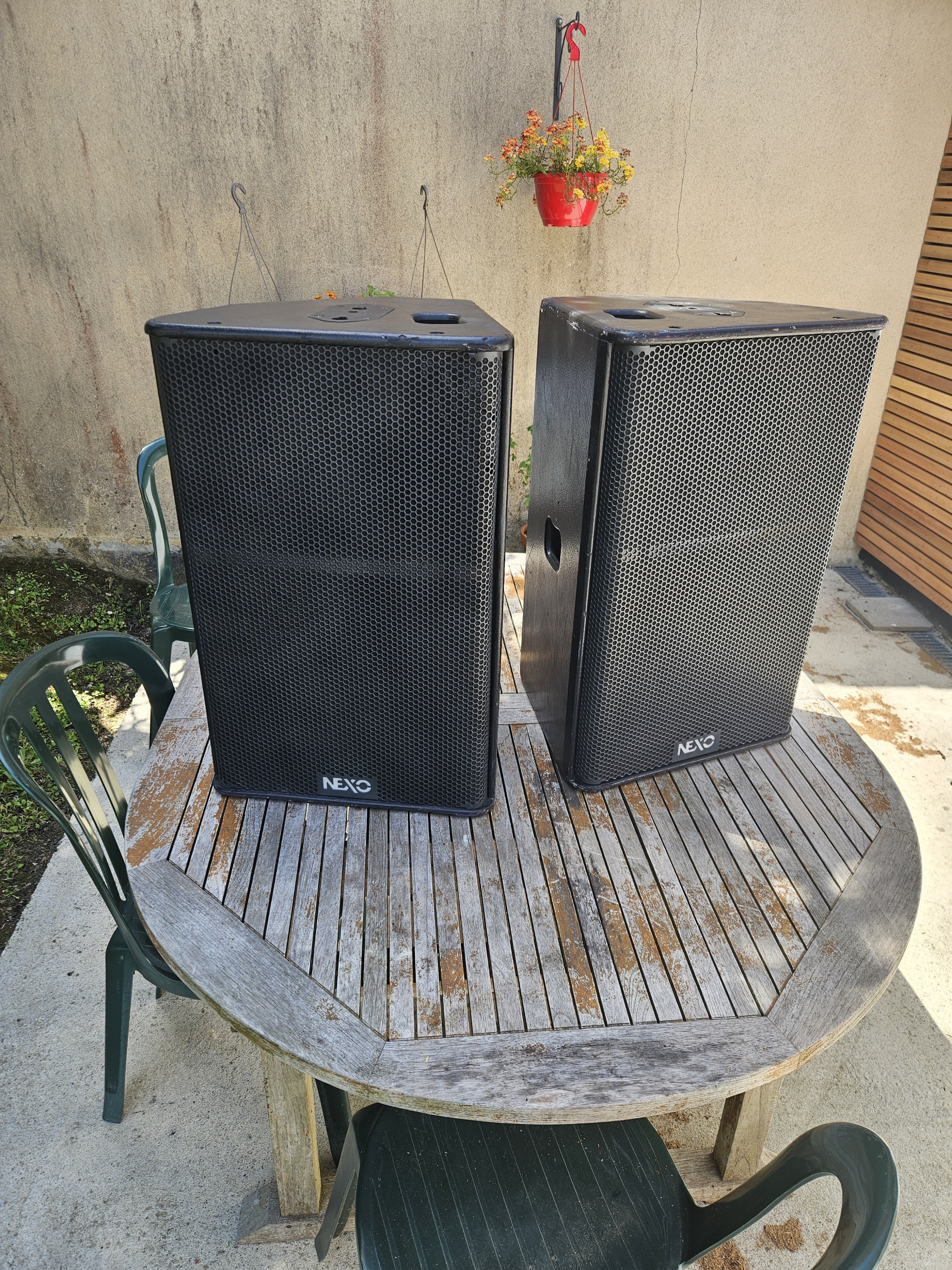 Paire d' enceintes Nexo PS15 R²