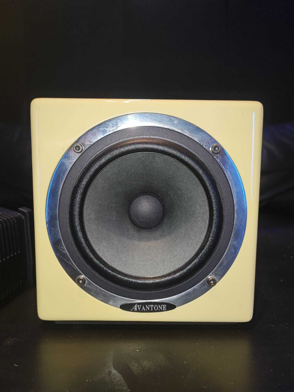  Avantone Pro Active MixCube 5.25" - Cream
