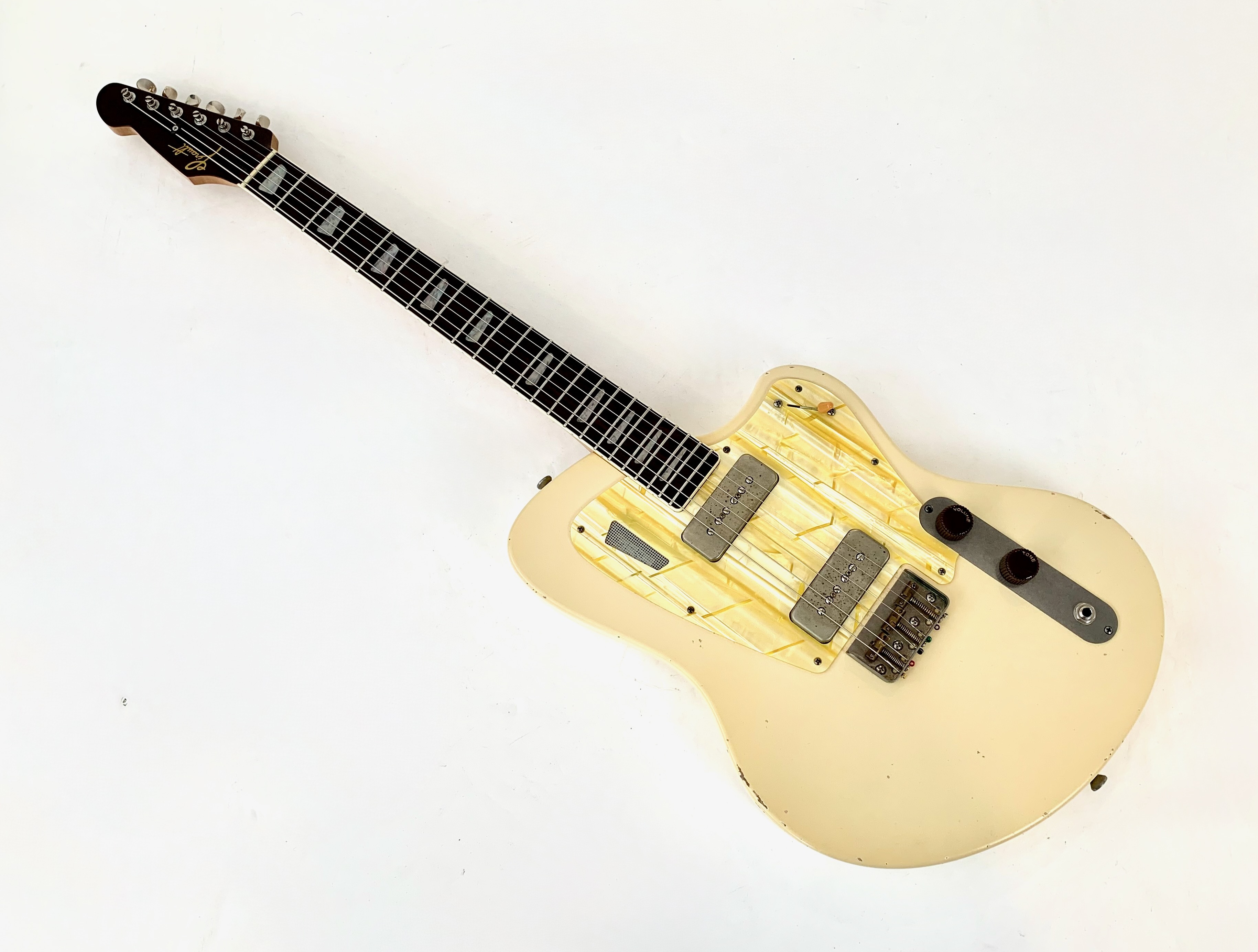 Girault Guitars California (48112)