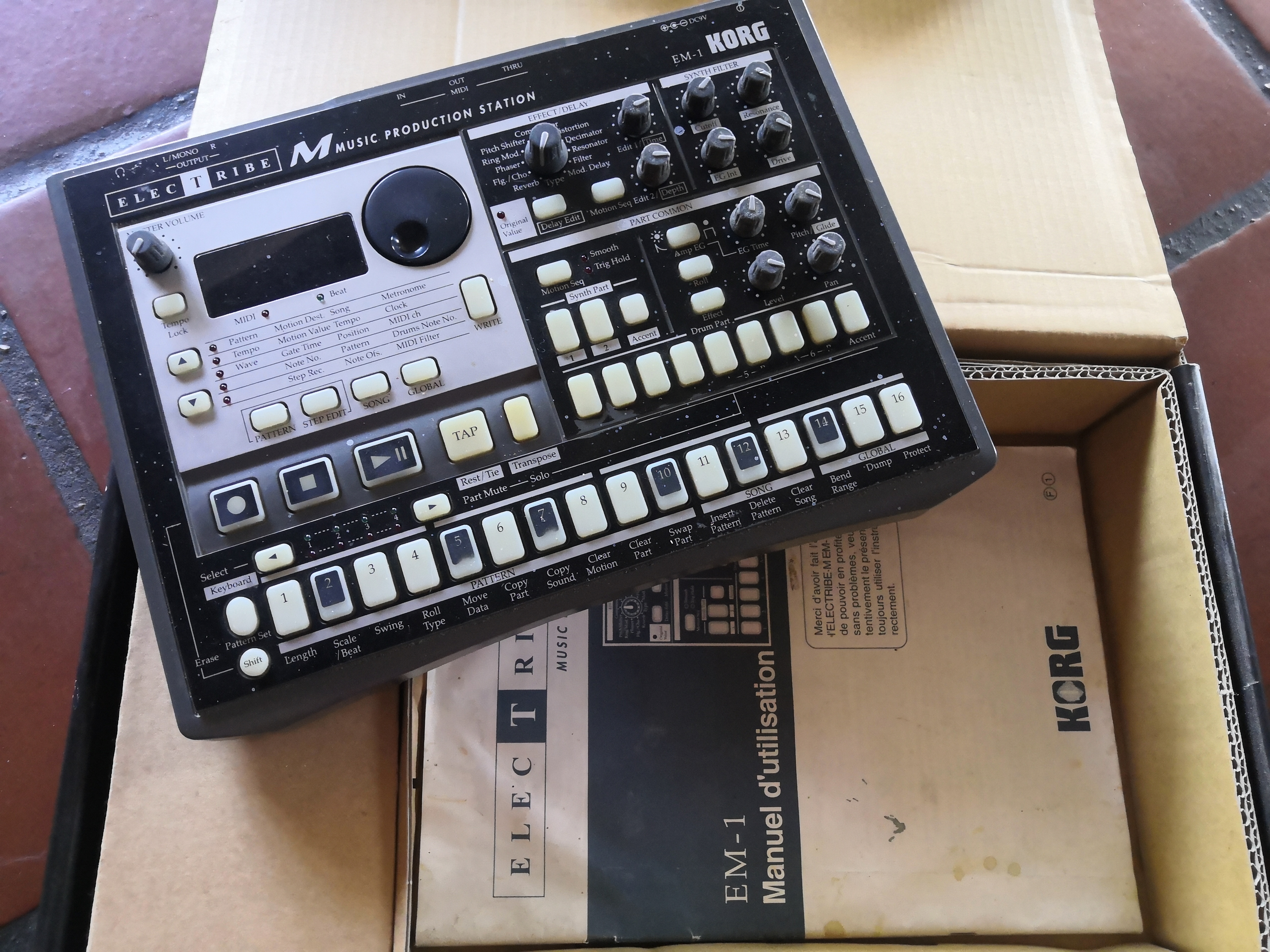 Korg ElecTribe Em-1 (60602)