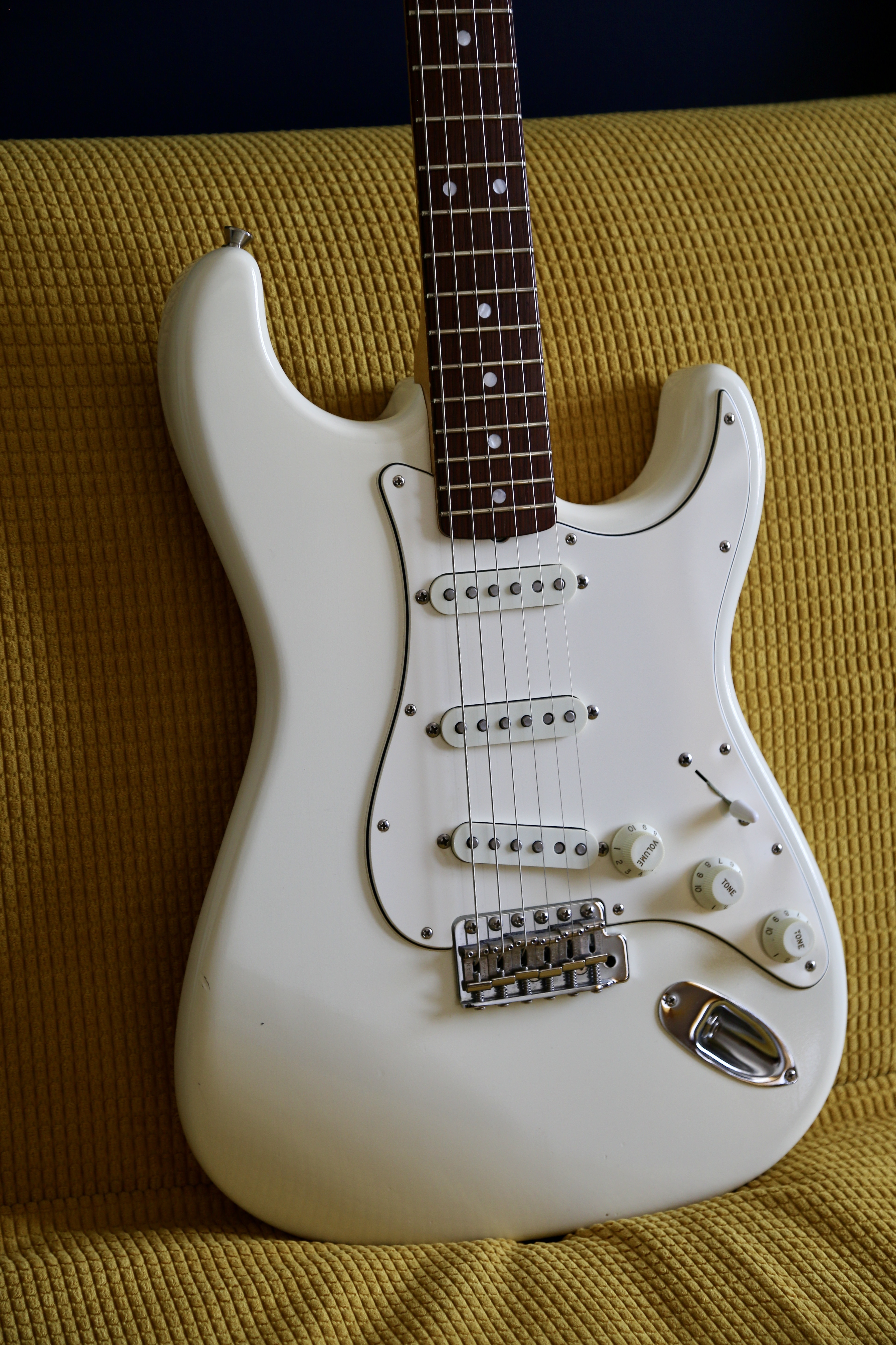 Van Zandt STV-70R vintage white