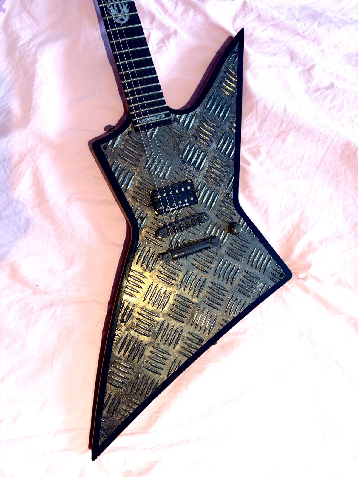 Guitare électrique LTD Static-600 Wayne en forme d’éclair ⚡️